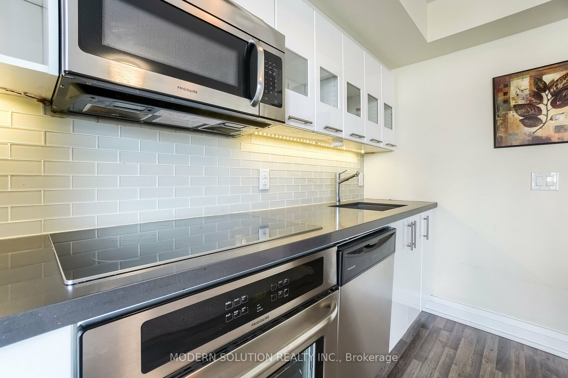 555 Wilson Ave W, #E109