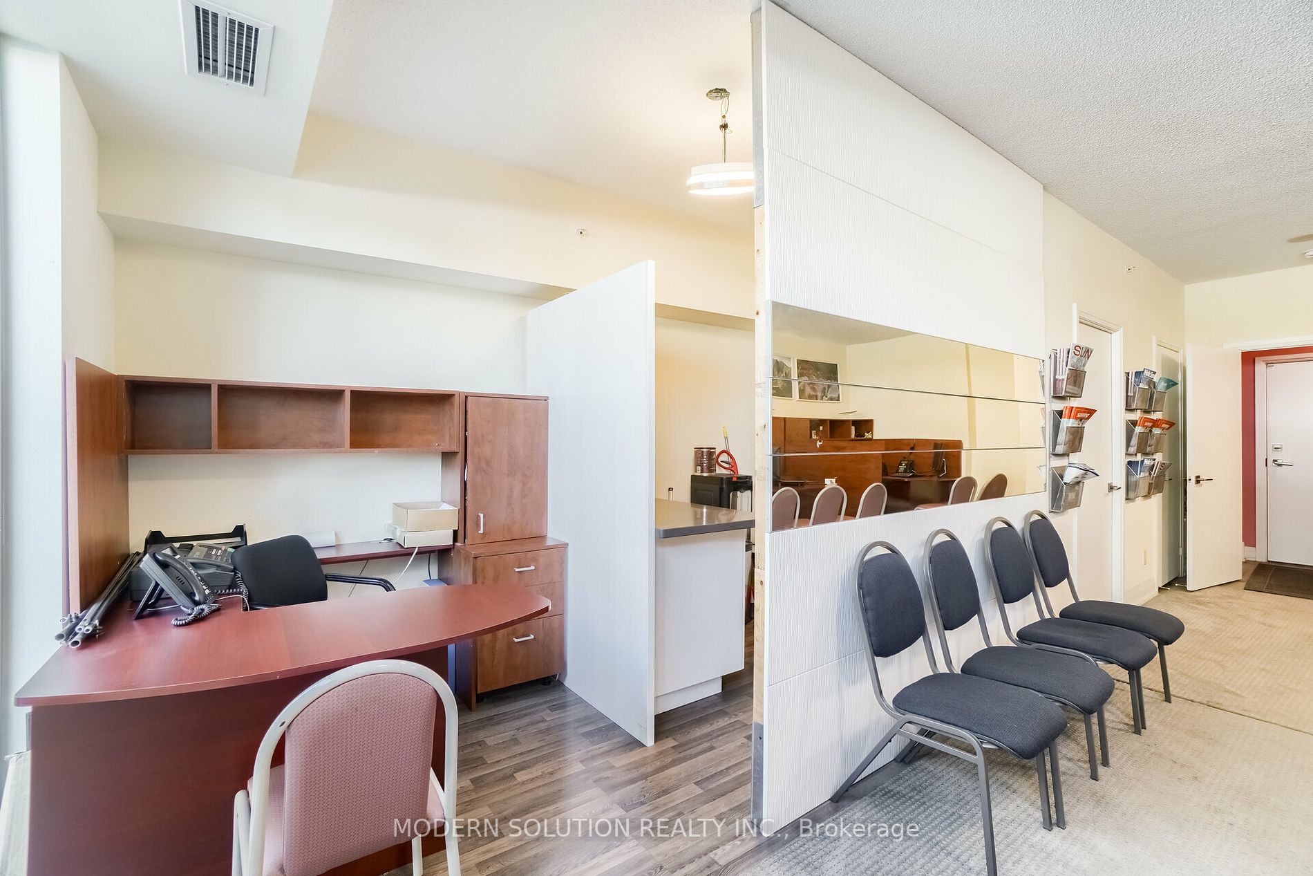 555 Wilson Ave W, #E109