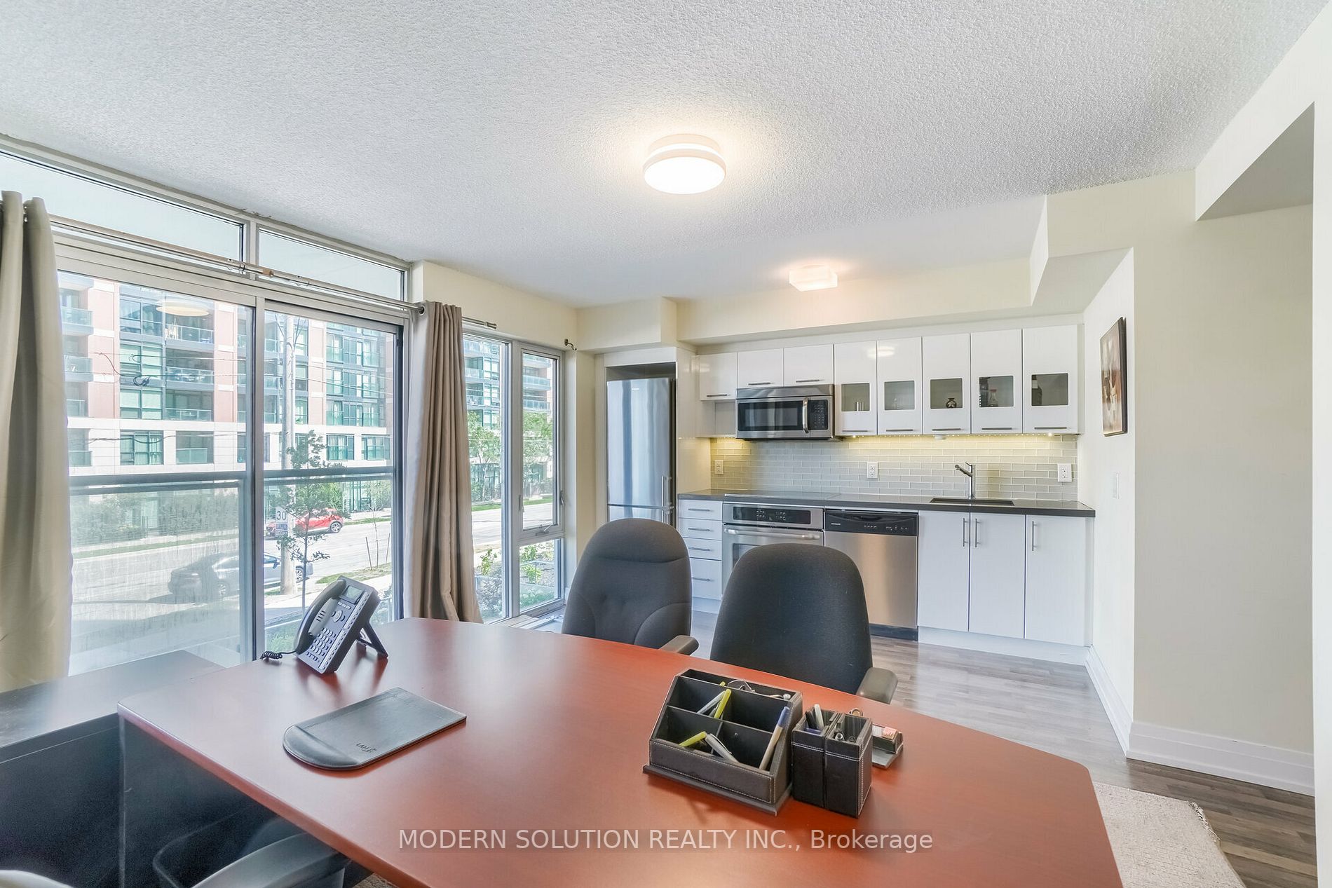 555 Wilson Ave W, #E109