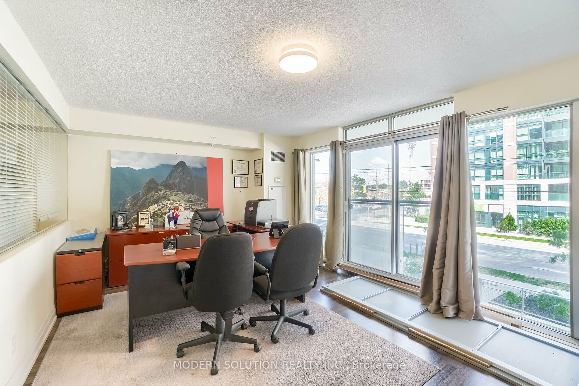 555 Wilson Ave W, #E109