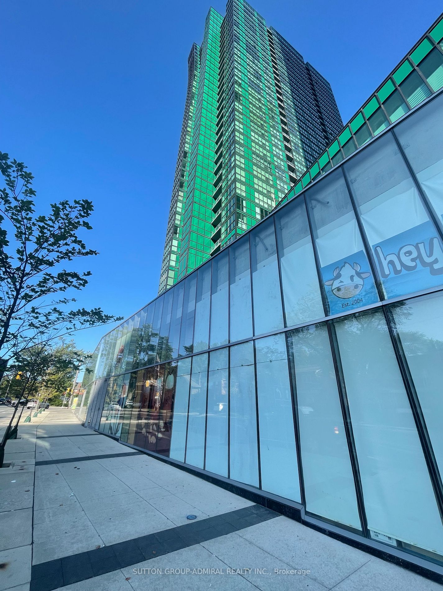 4750 Yonge St, #123