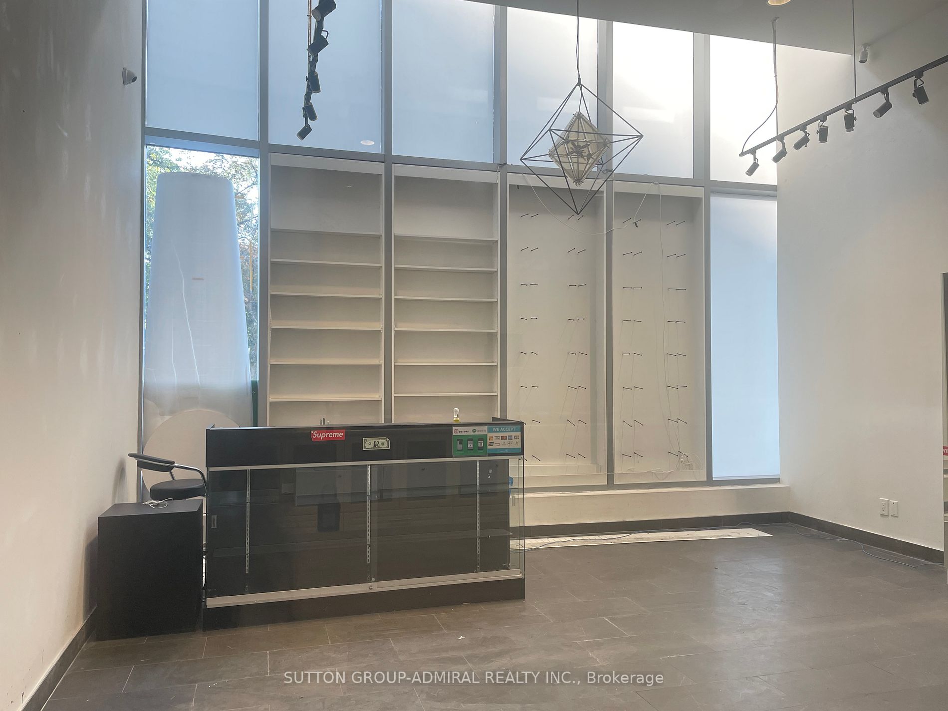 4750 Yonge St, #123