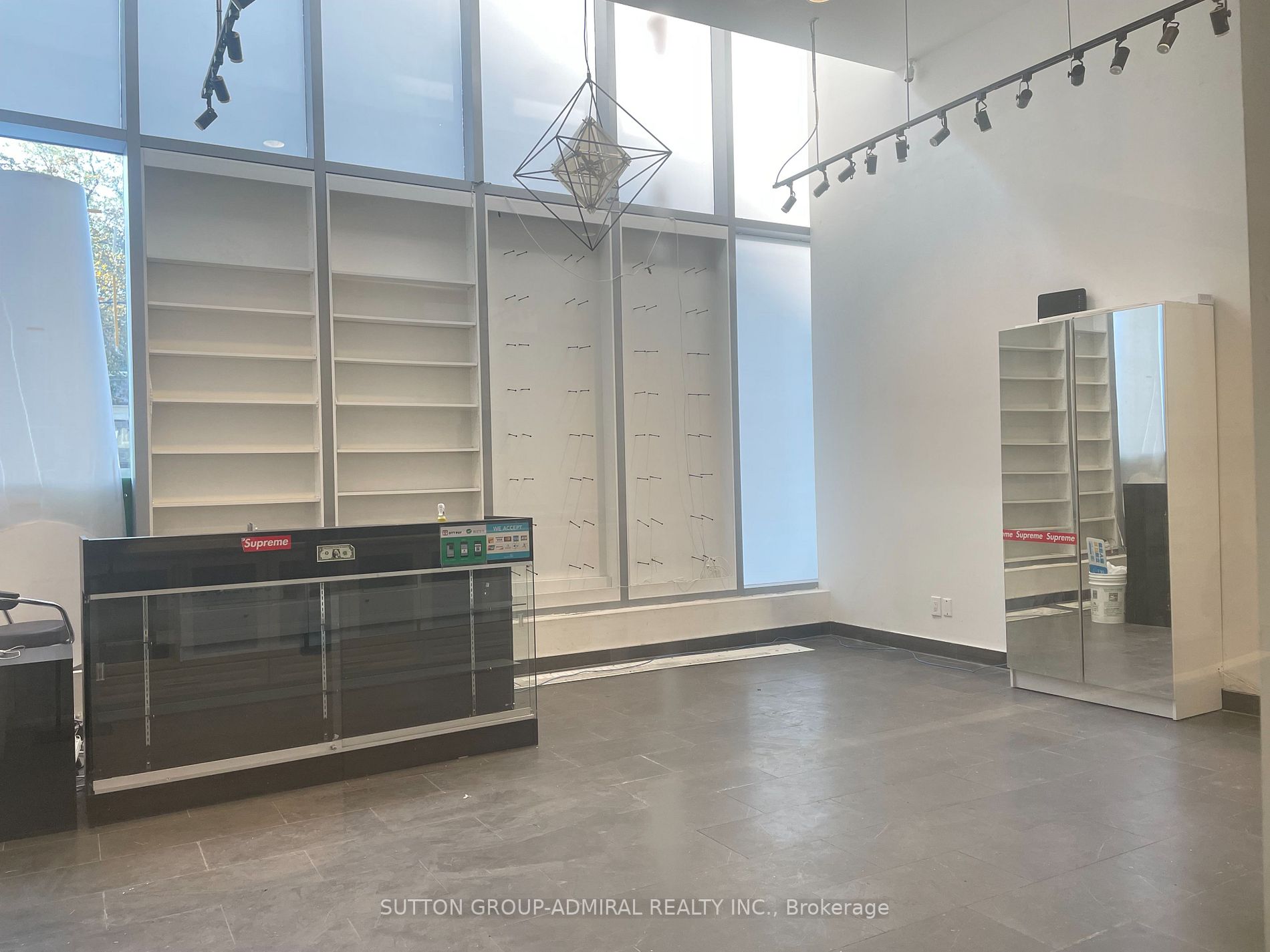 4750 Yonge St, #123