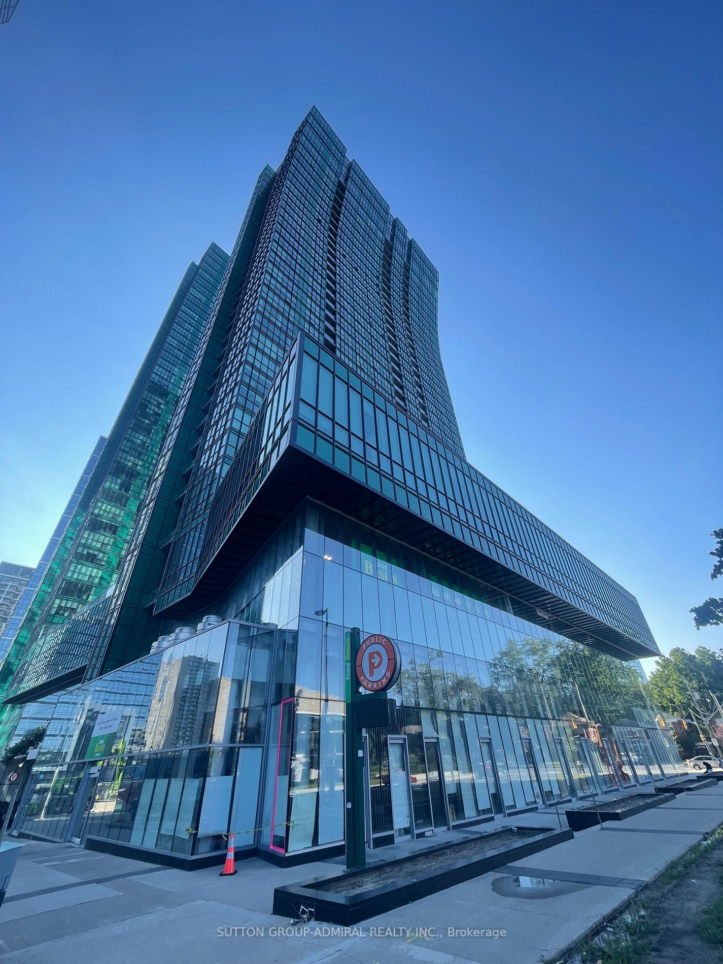 4750 Yonge St, #123