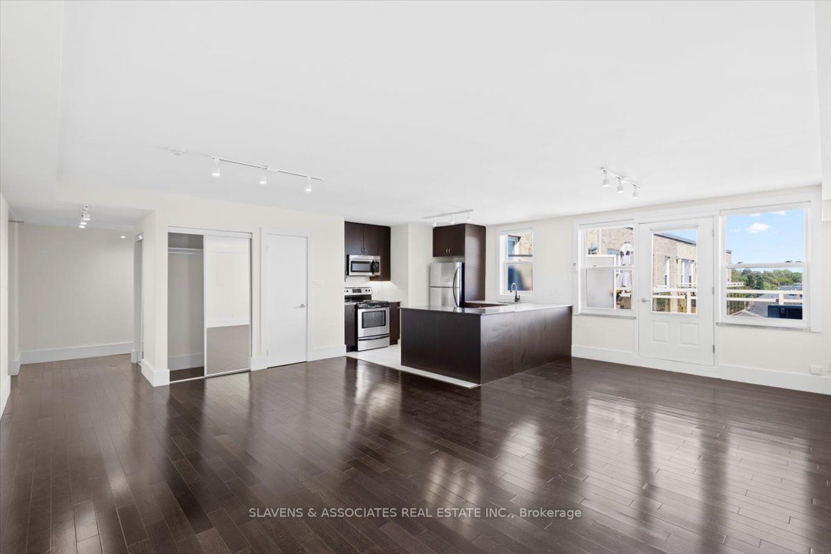 2603 Bathurst St, #601