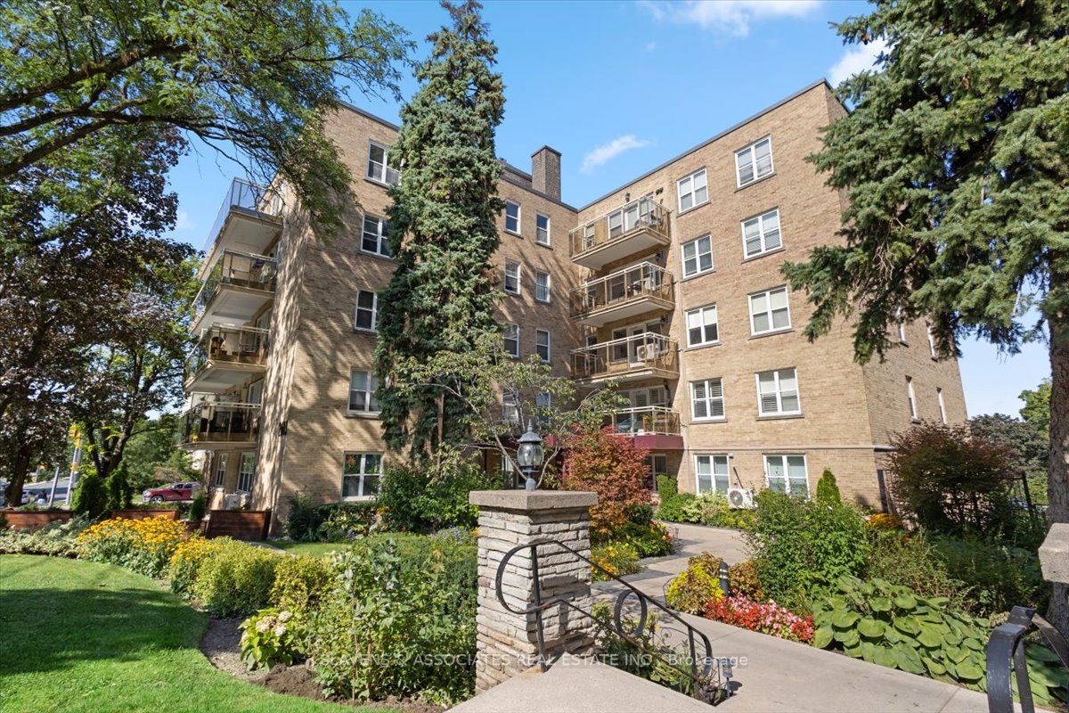 2603 Bathurst St, #601