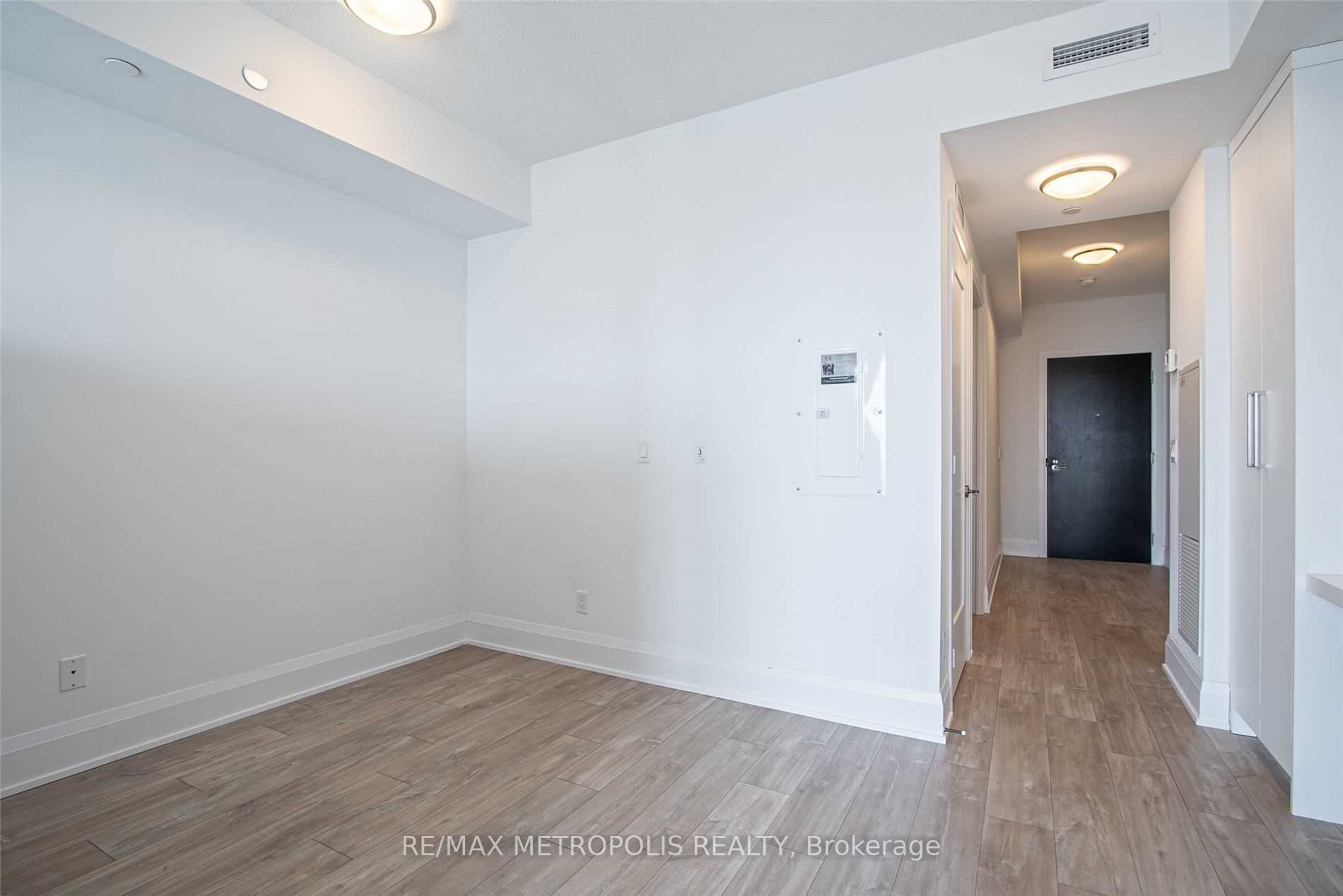 101 Erskine Ave, #2806
