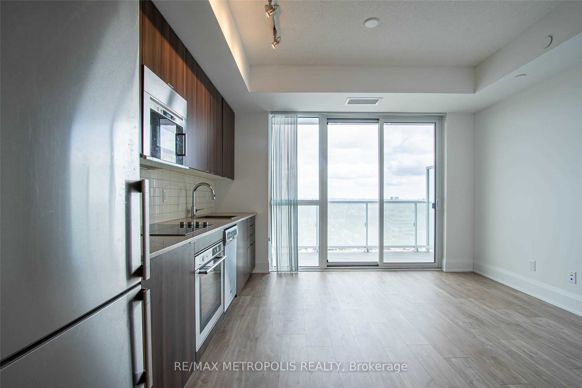 101 Erskine Ave, #2806