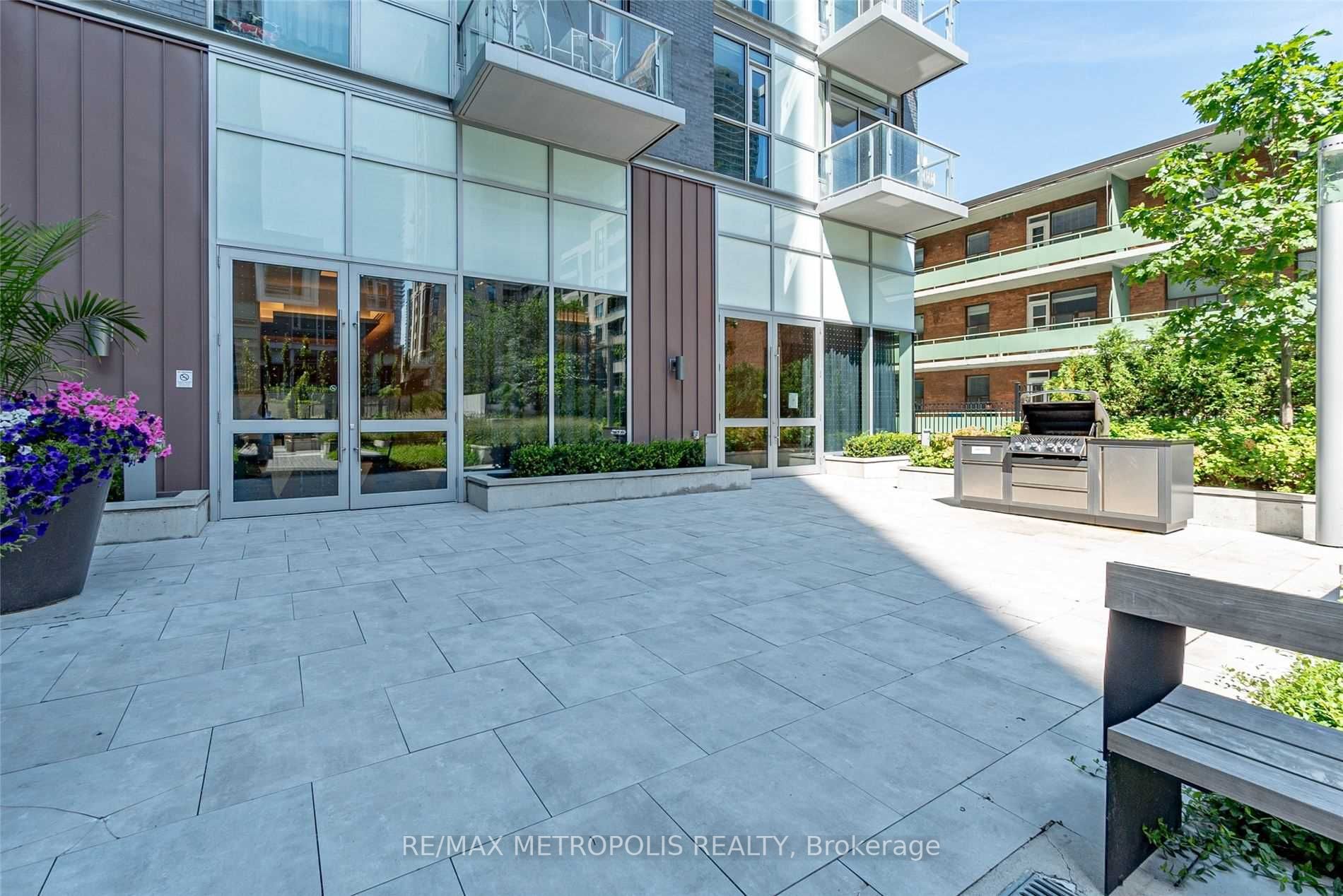 101 Erskine Ave, #2806