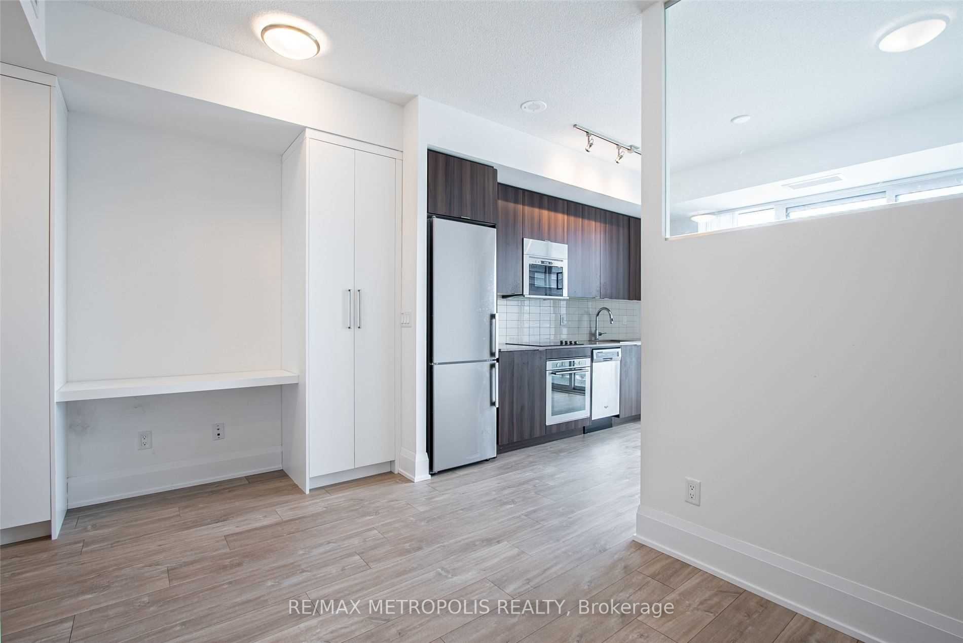 101 Erskine Ave, #2806