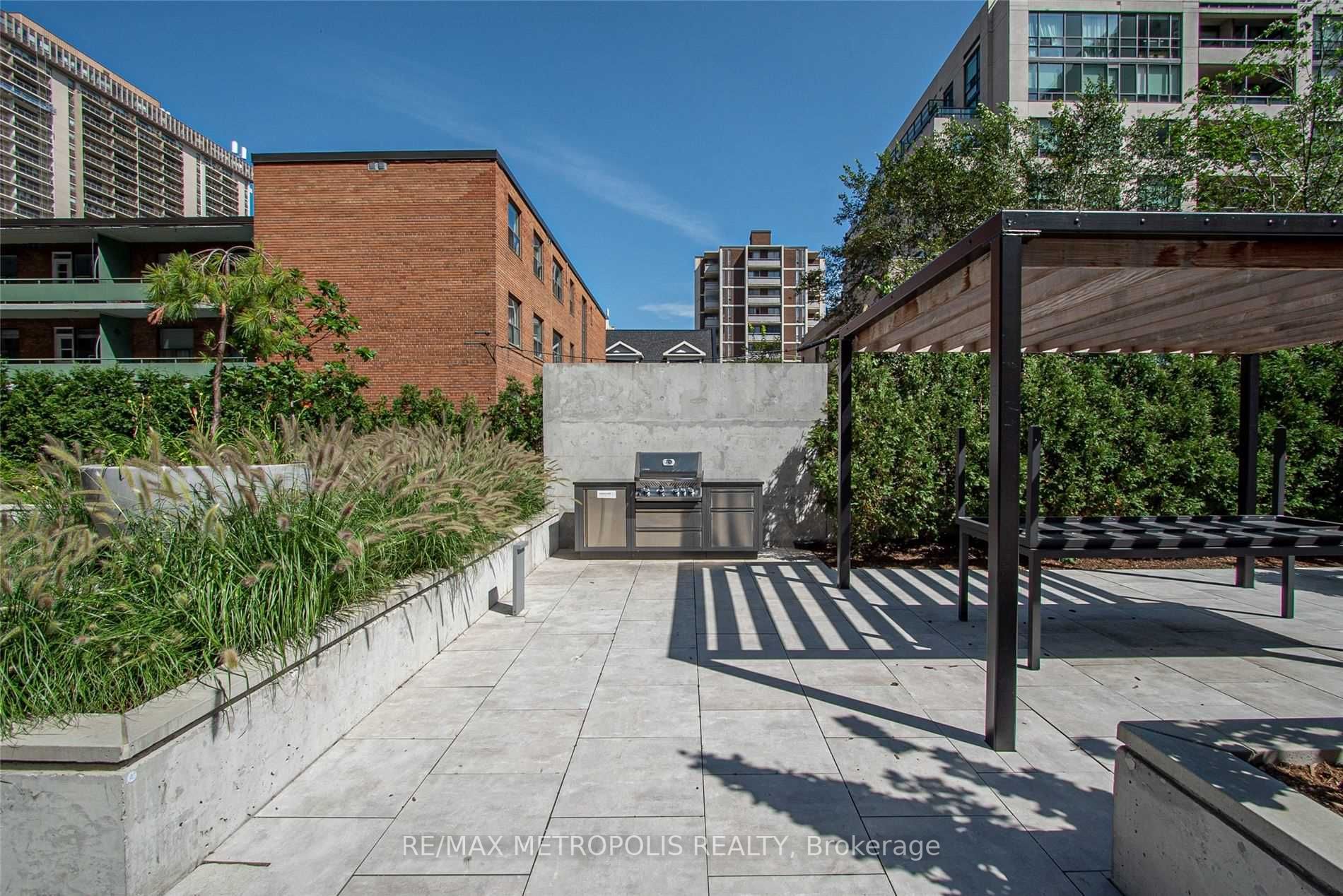 101 Erskine Ave, #2806