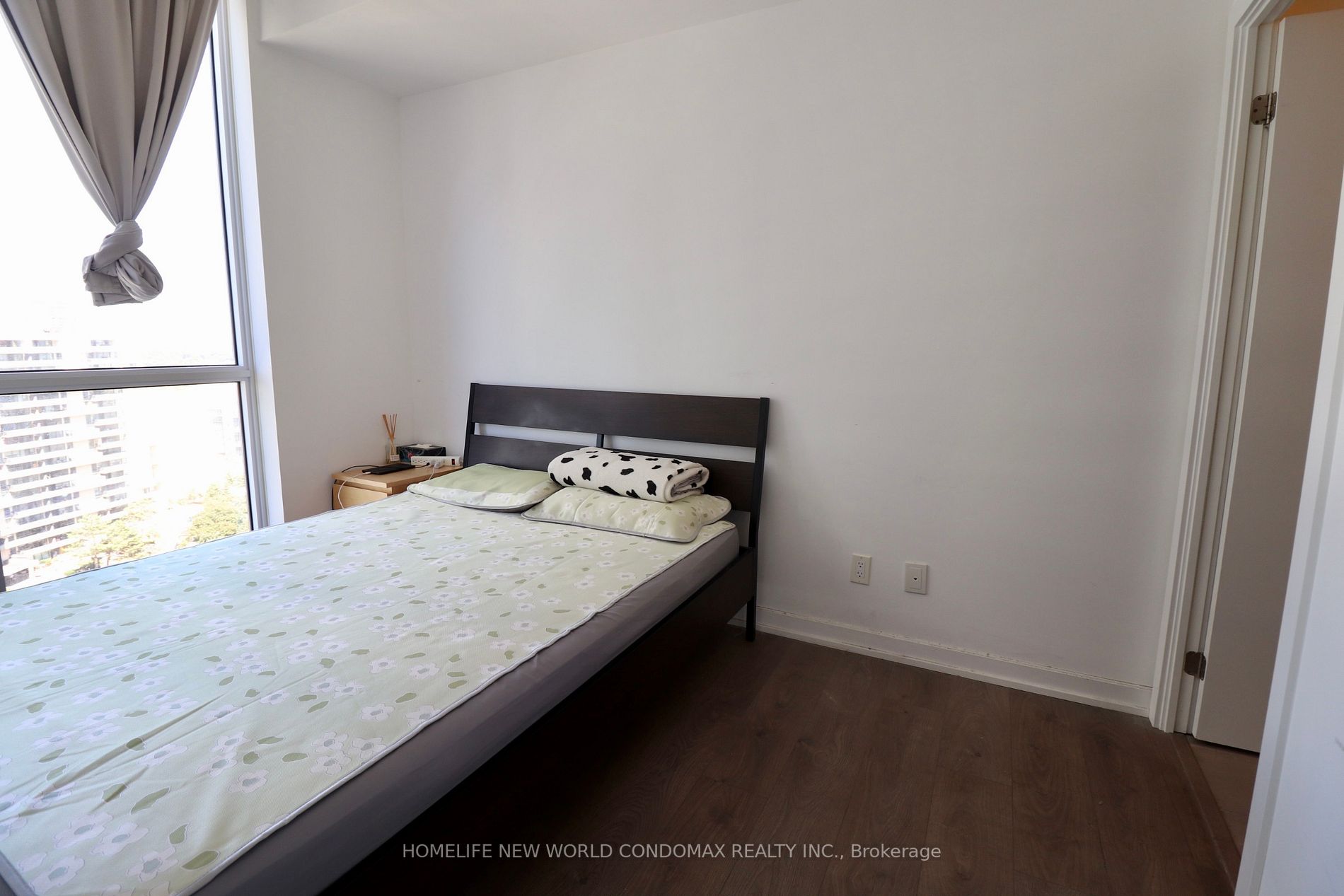 56 Forest Manor Rd, #1607