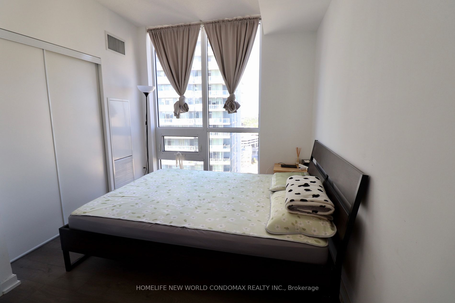 56 Forest Manor Rd, #1607