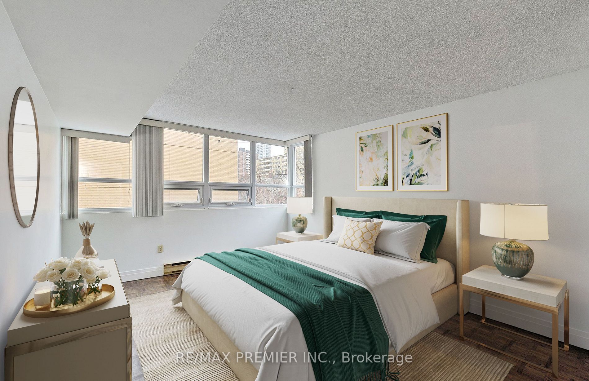 71 Charles St E, #302
