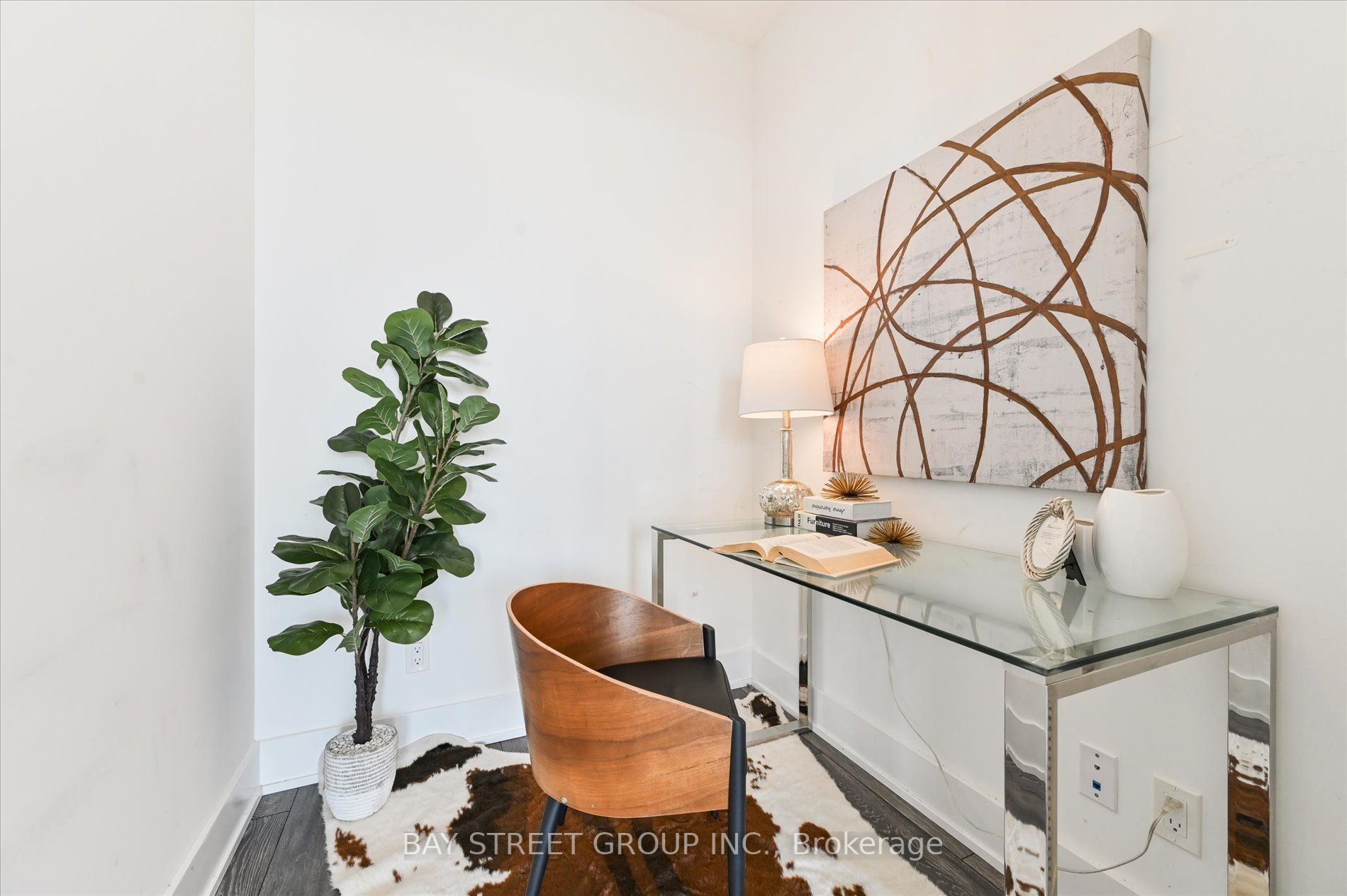 403 Church St, #3909