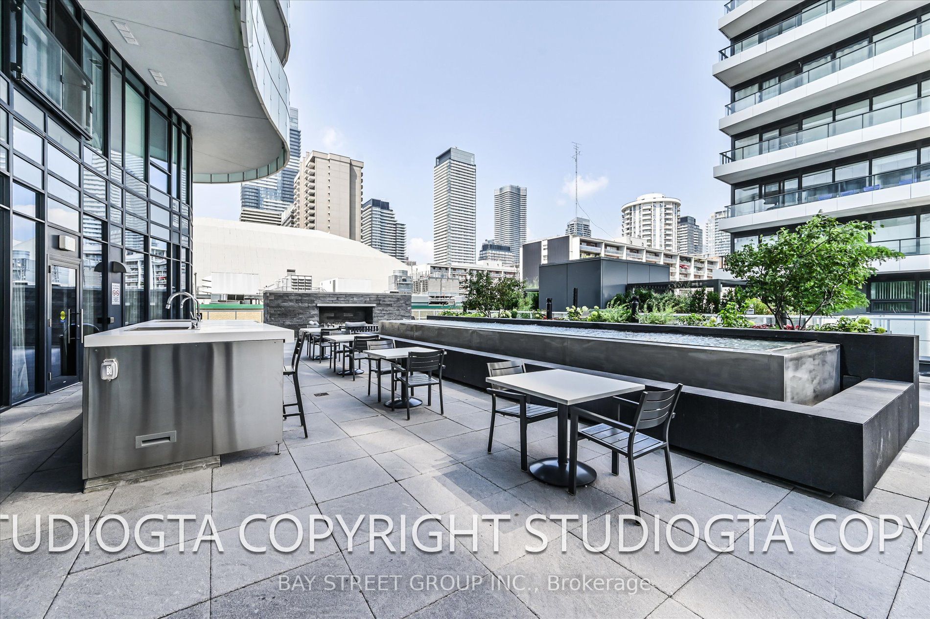 403 Church St, #3909