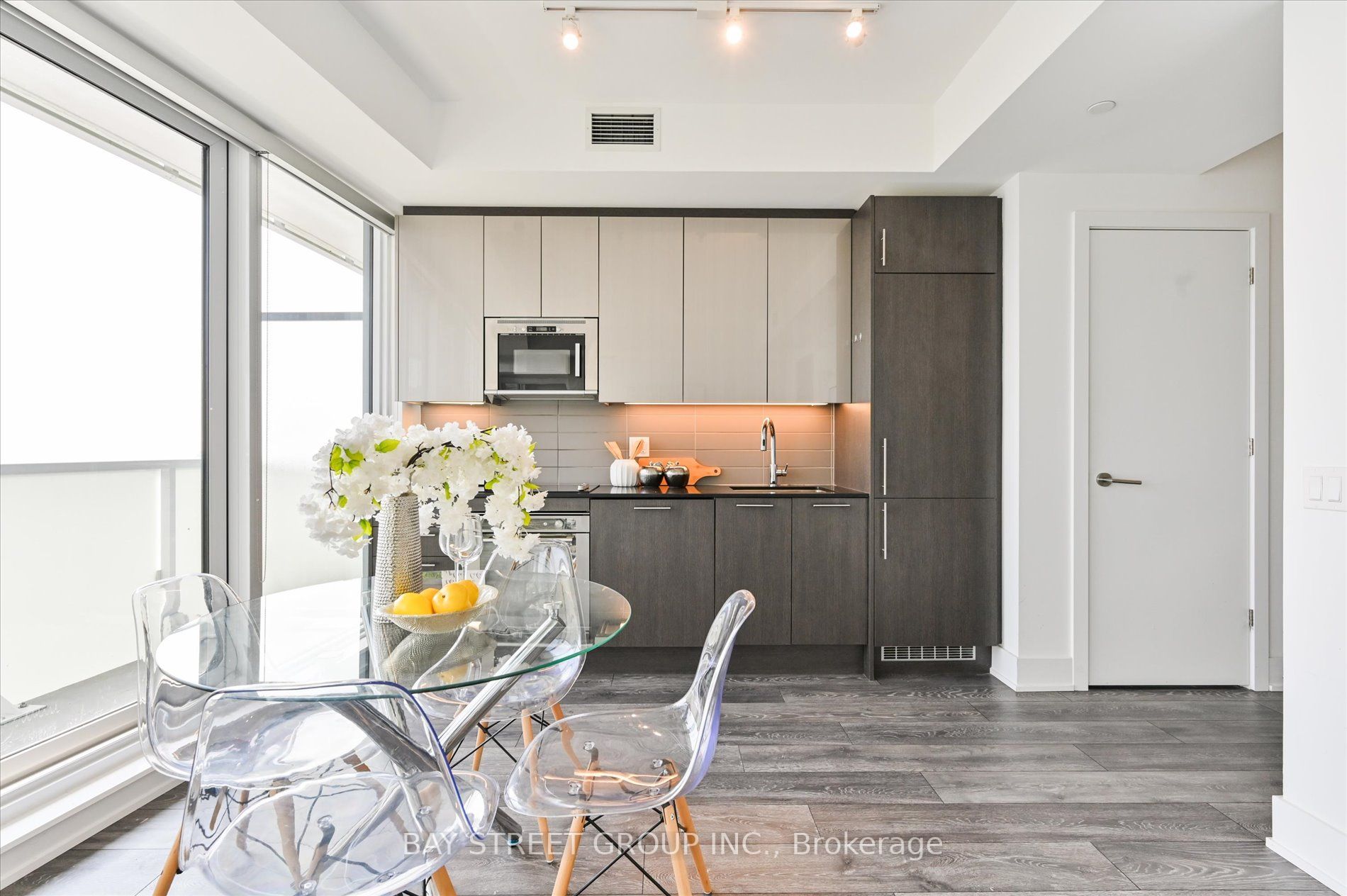 403 Church St, #3909