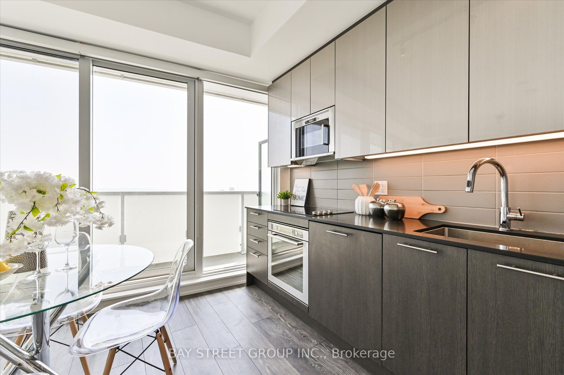 403 Church St, #3909