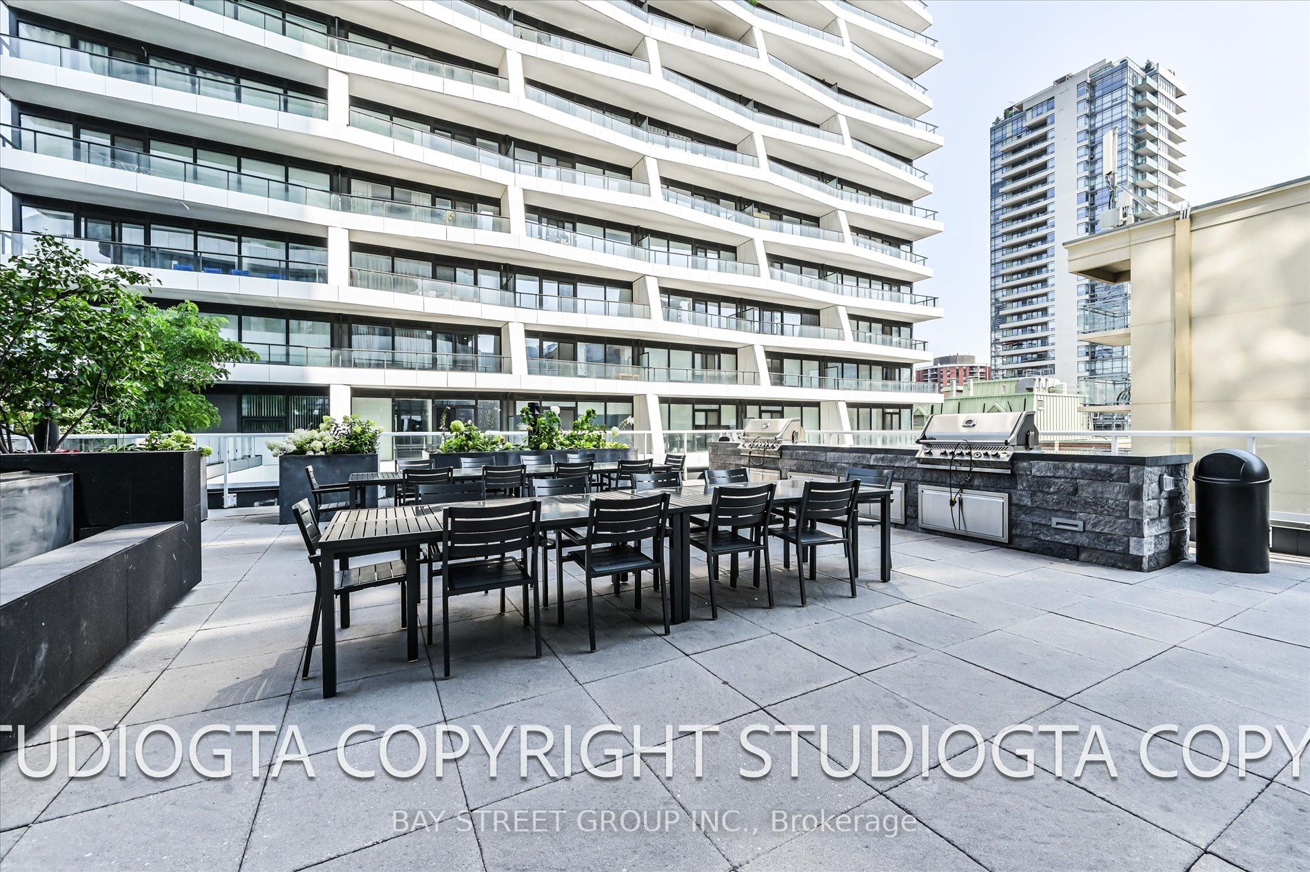 403 Church St, #3909