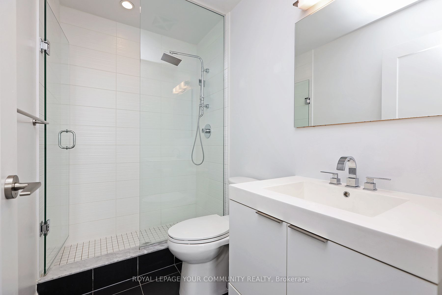 318 Richmond St W, #1212