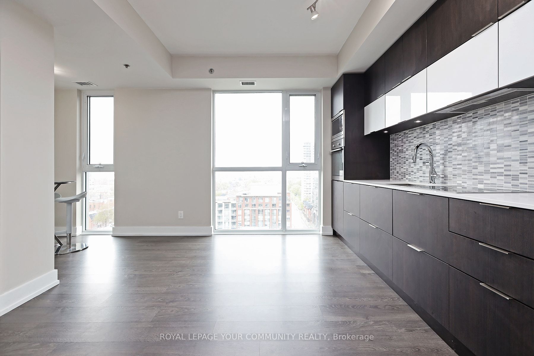 318 Richmond St W, #1212