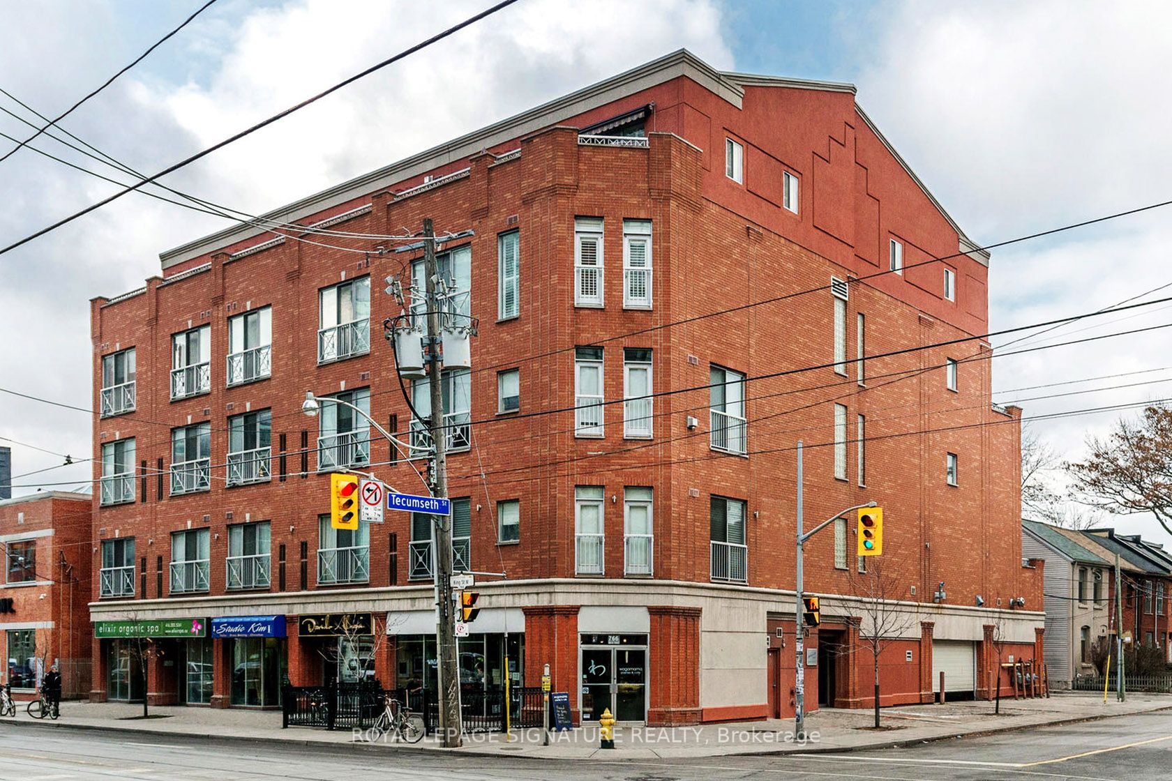 766 King St W, #205
