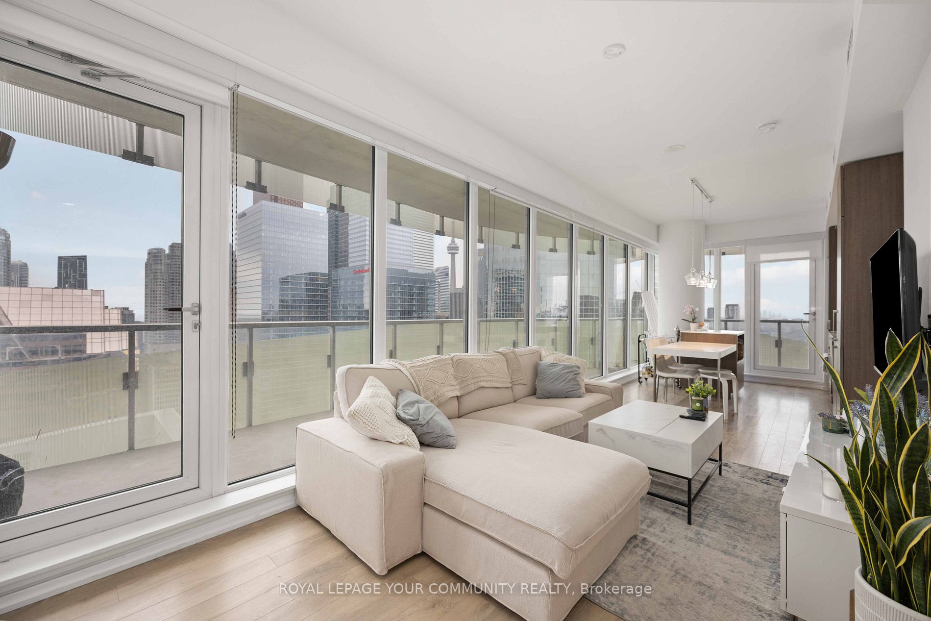197 Yonge St, #3209