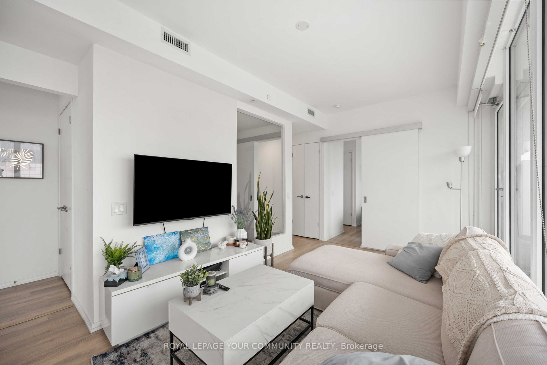 197 Yonge St, #3209