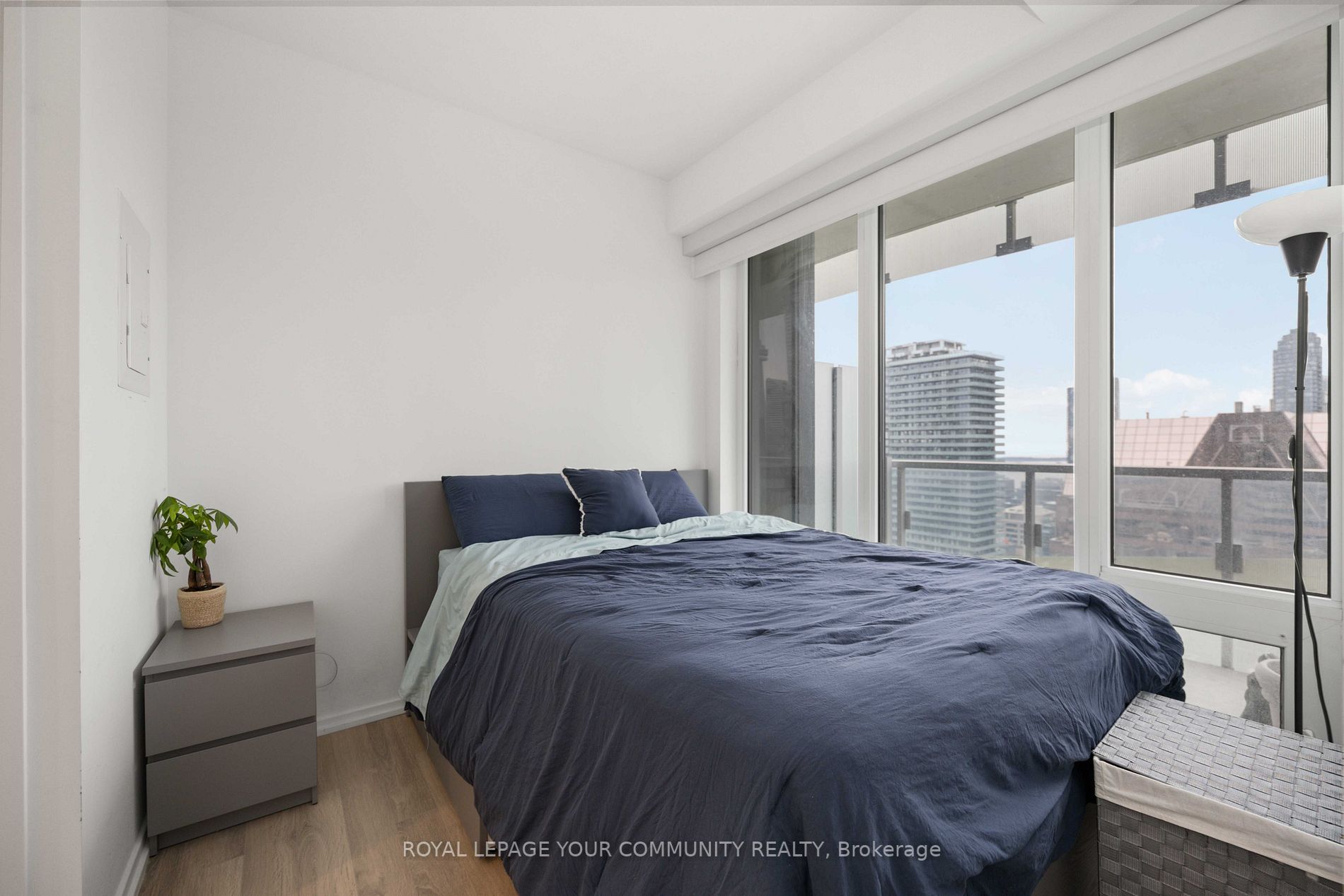 197 Yonge St, #3209