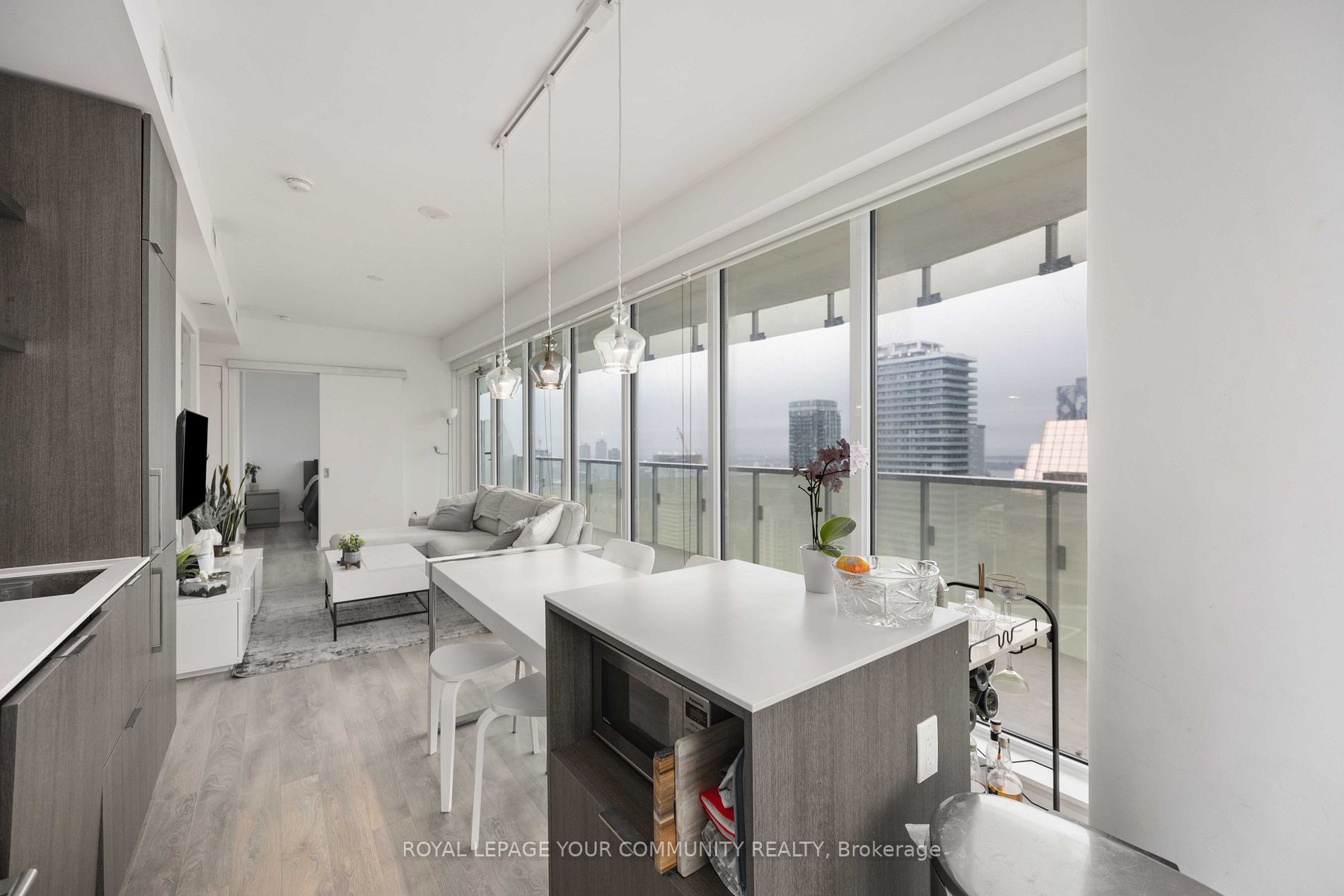 197 Yonge St, #3209