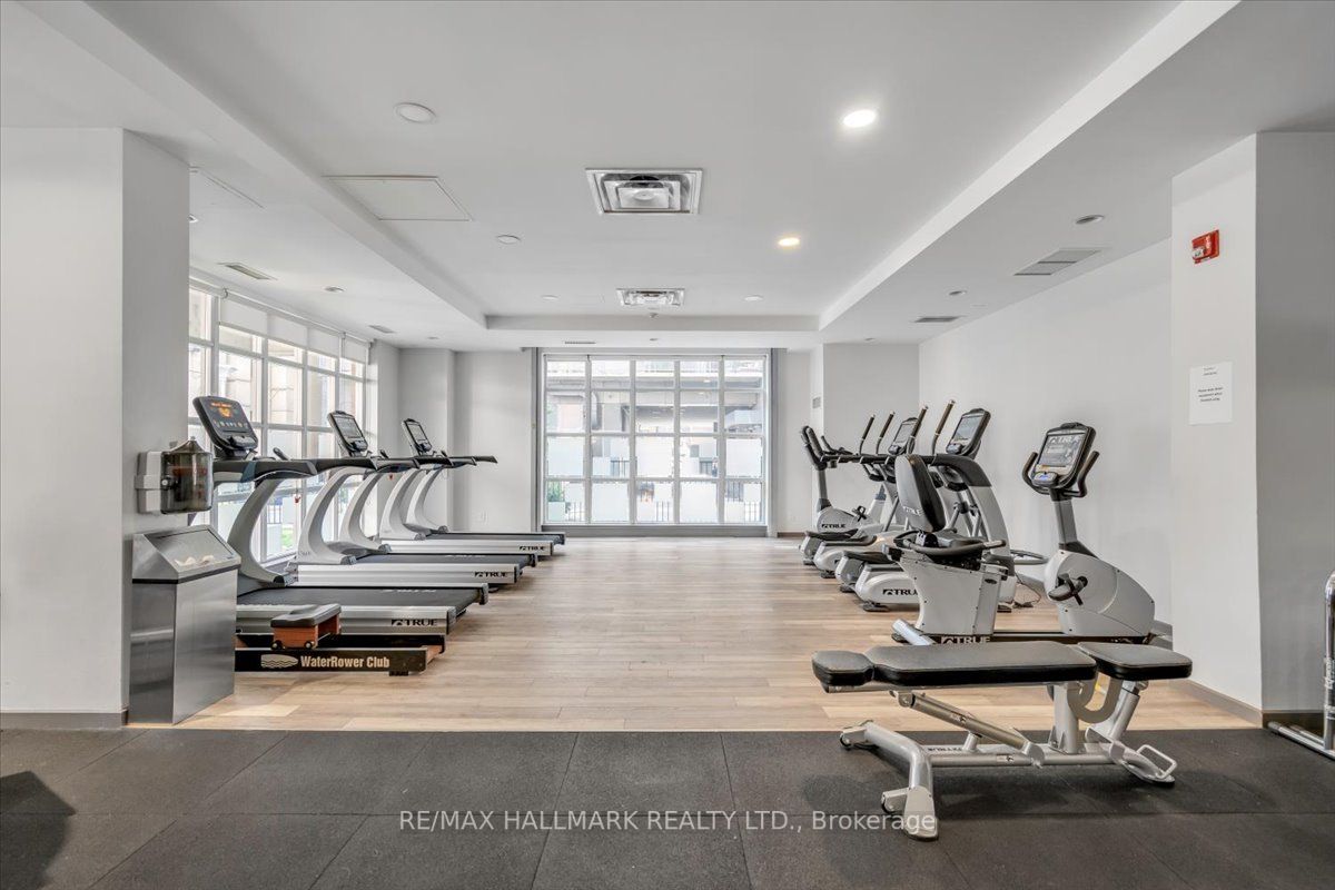 23 Brant St, #102
