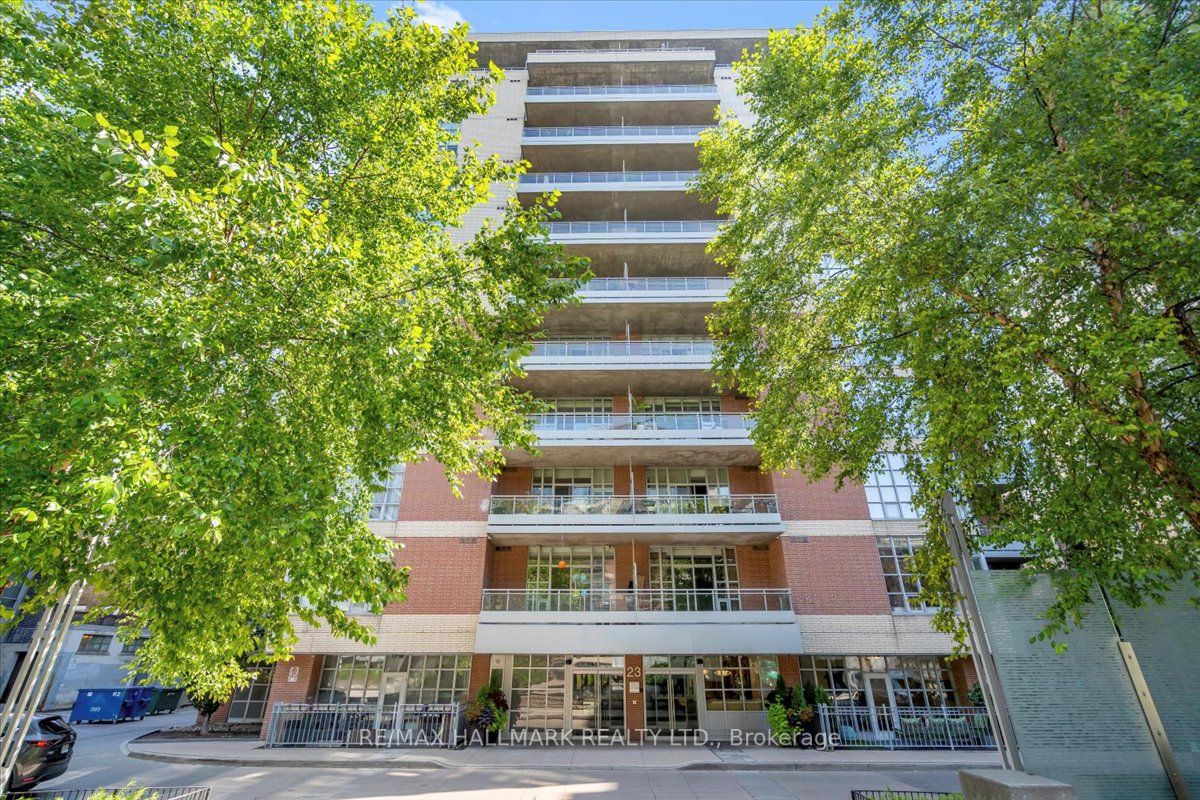 23 Brant St, #102