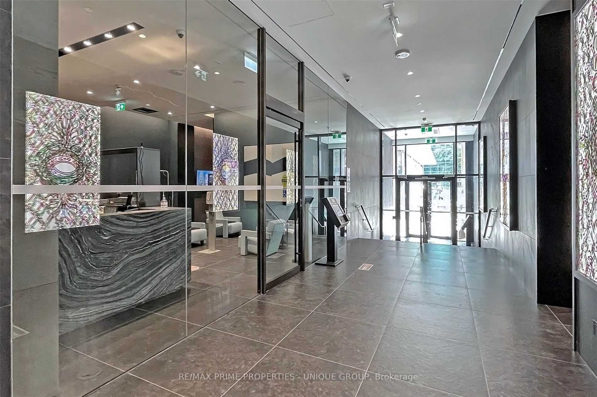 25 Richmond St E, #1405