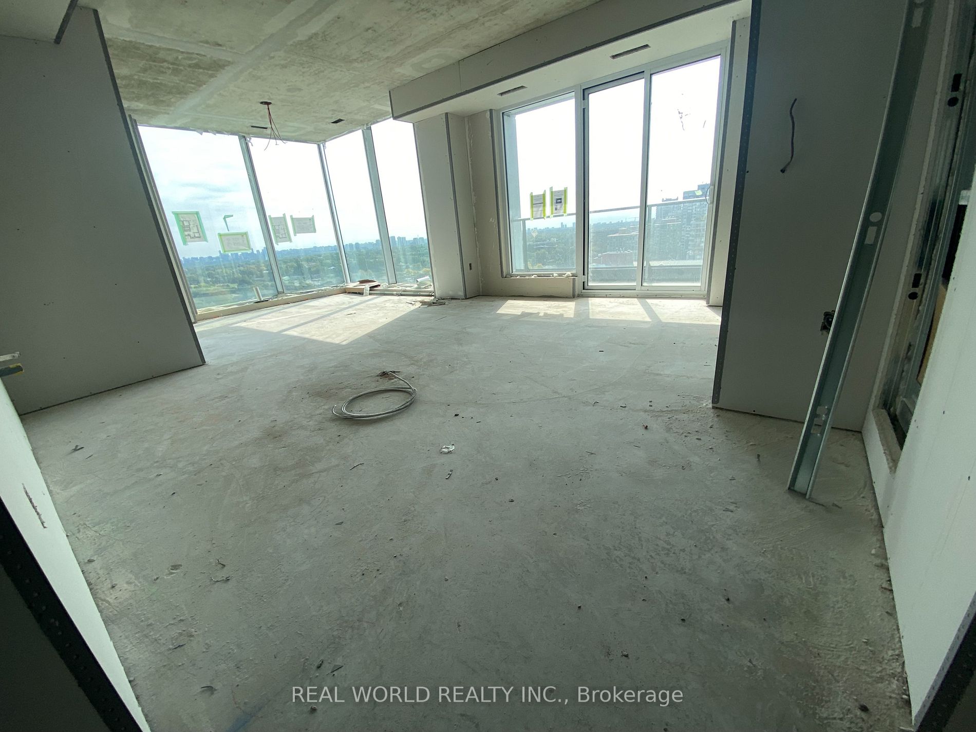 5799 Yonge St, #N1704