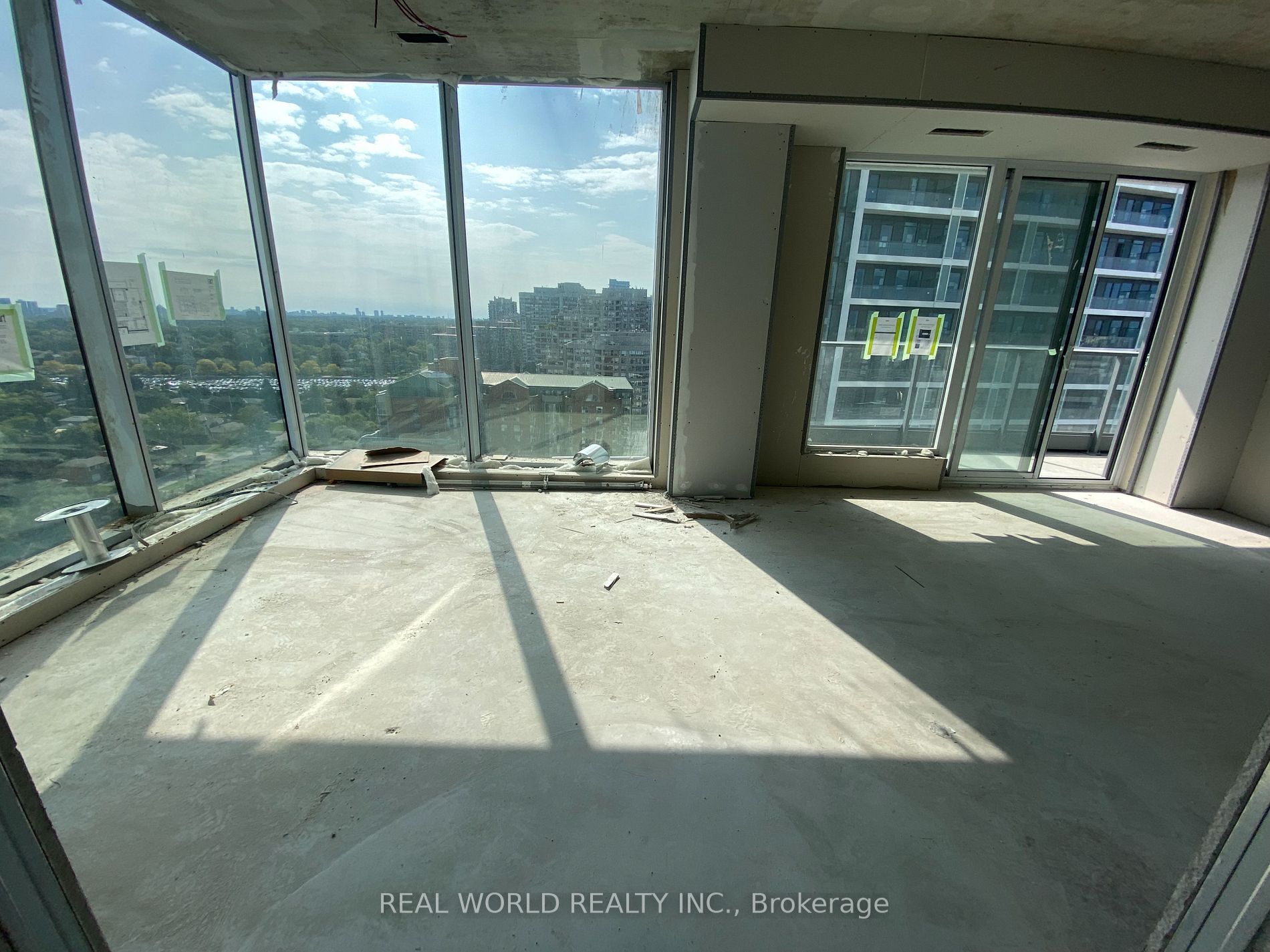 5799 Yonge St, #N1704