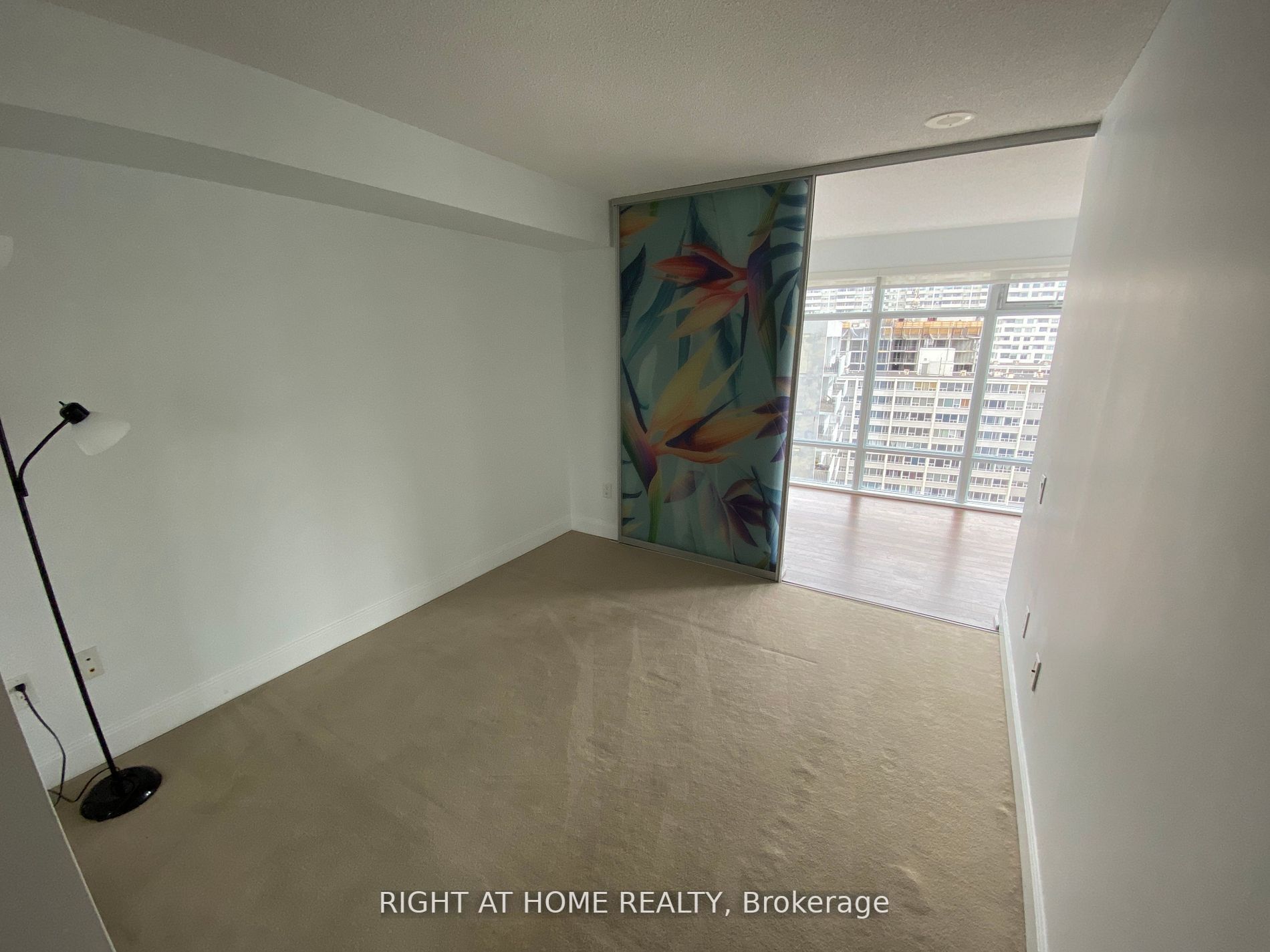 2191 Yonge St, #1802