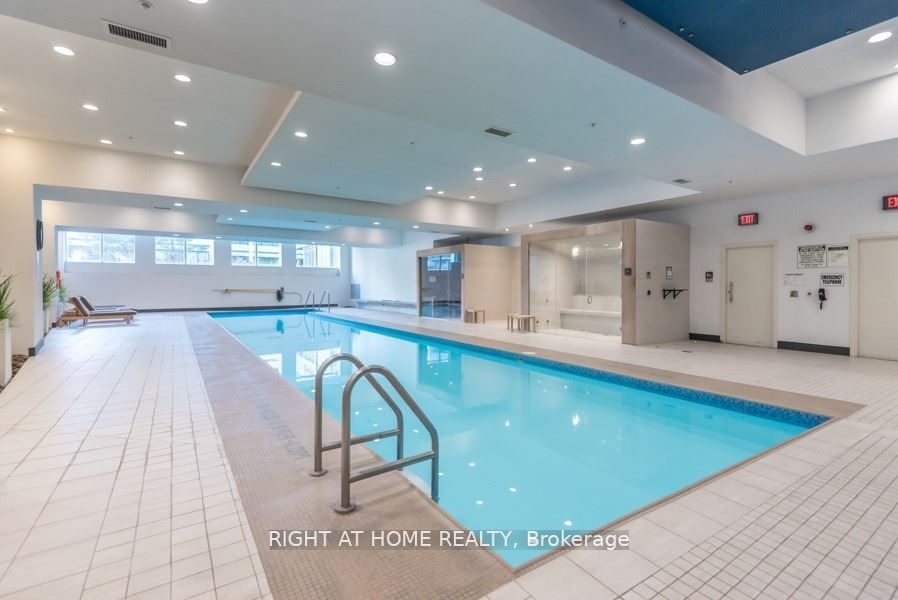 2191 Yonge St, #1802