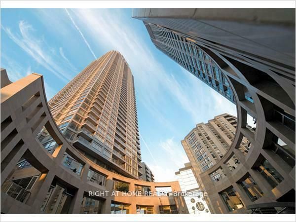 2191 Yonge St, #1802