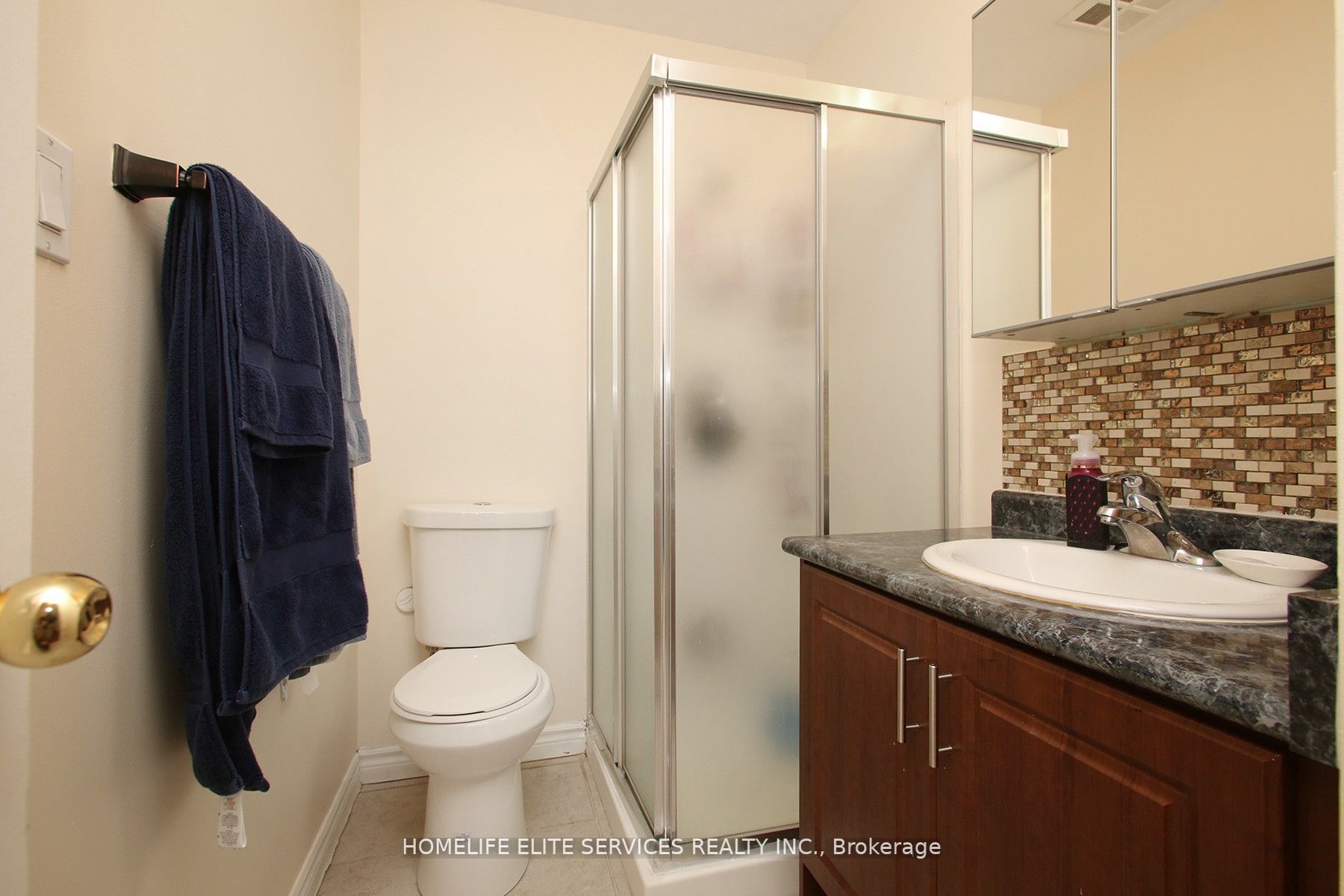 10 Gateway Blvd, #218