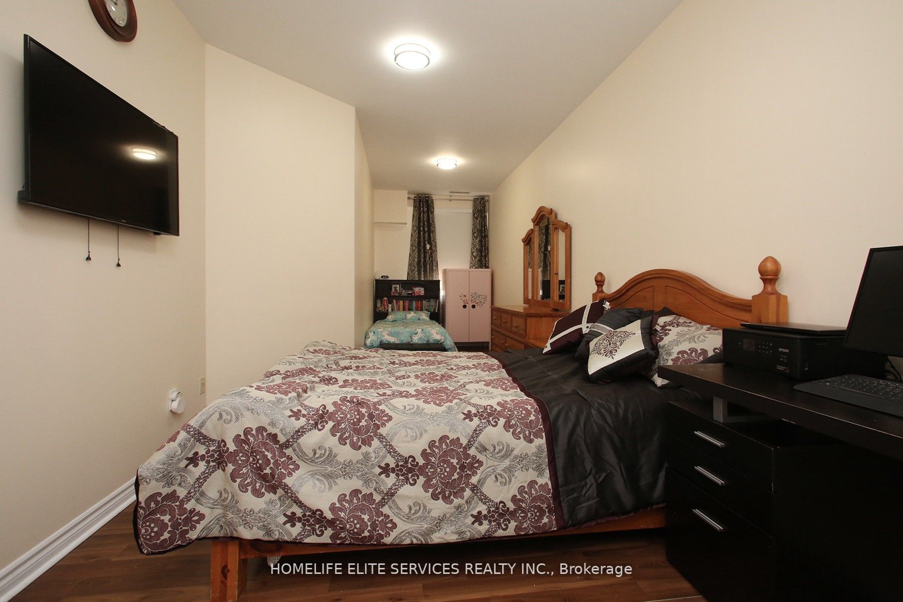 10 Gateway Blvd, #218