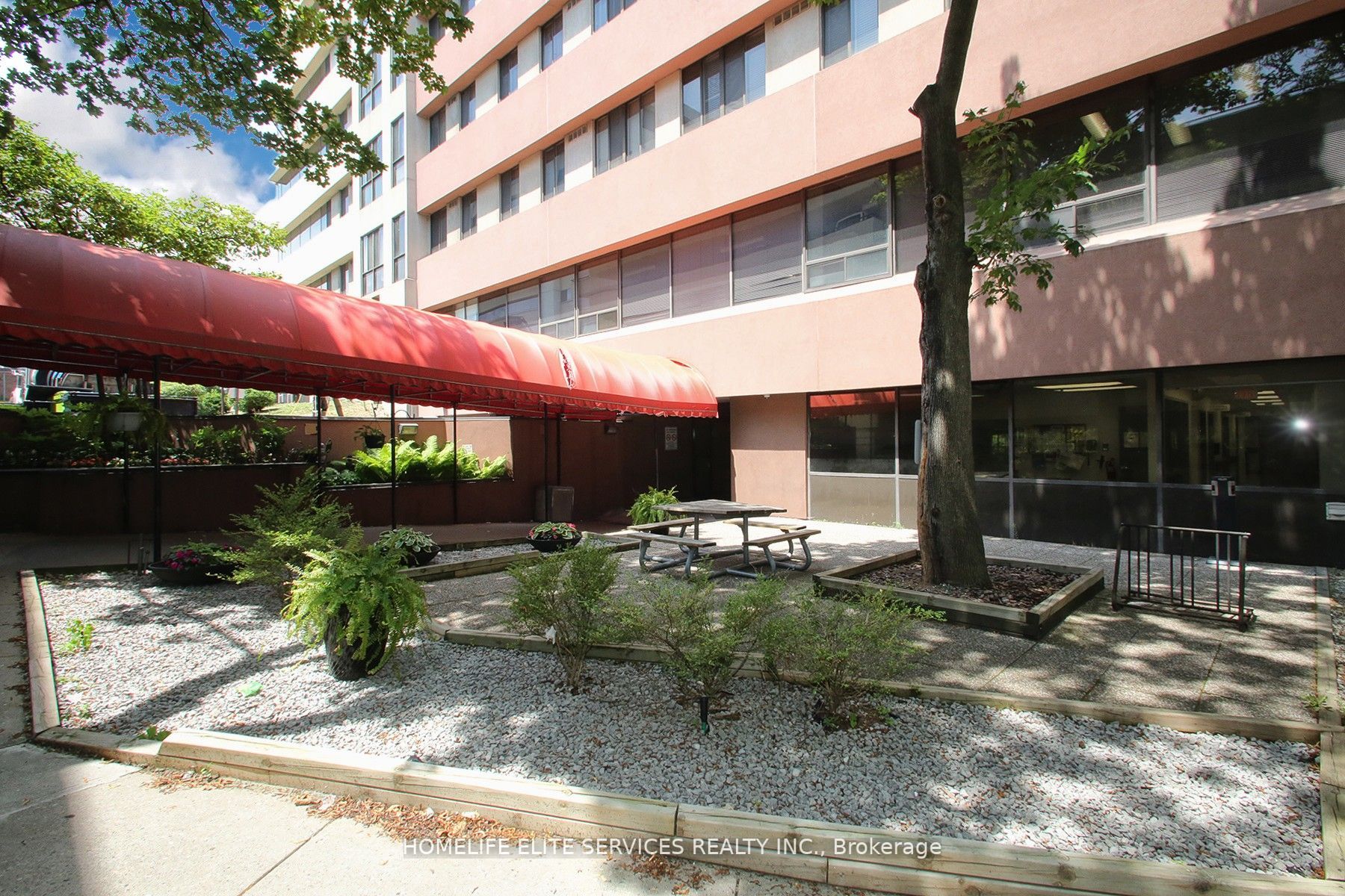 10 Gateway Blvd, #218