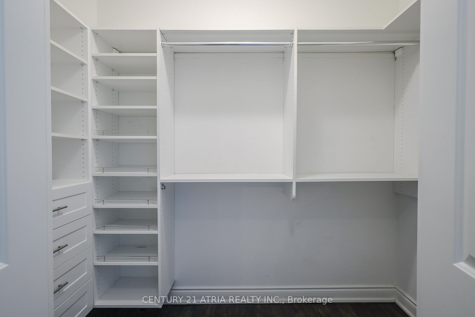 10 Bloorview Pl, #P1-01