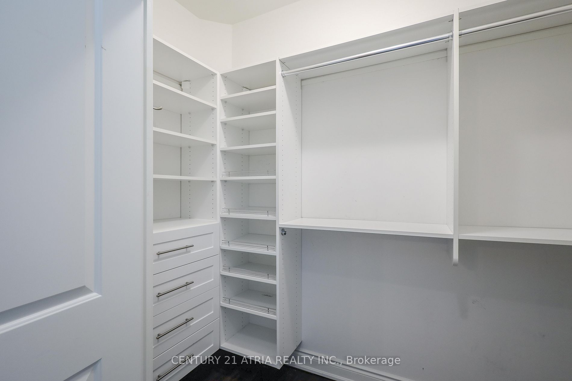 10 Bloorview Pl, #P1-01