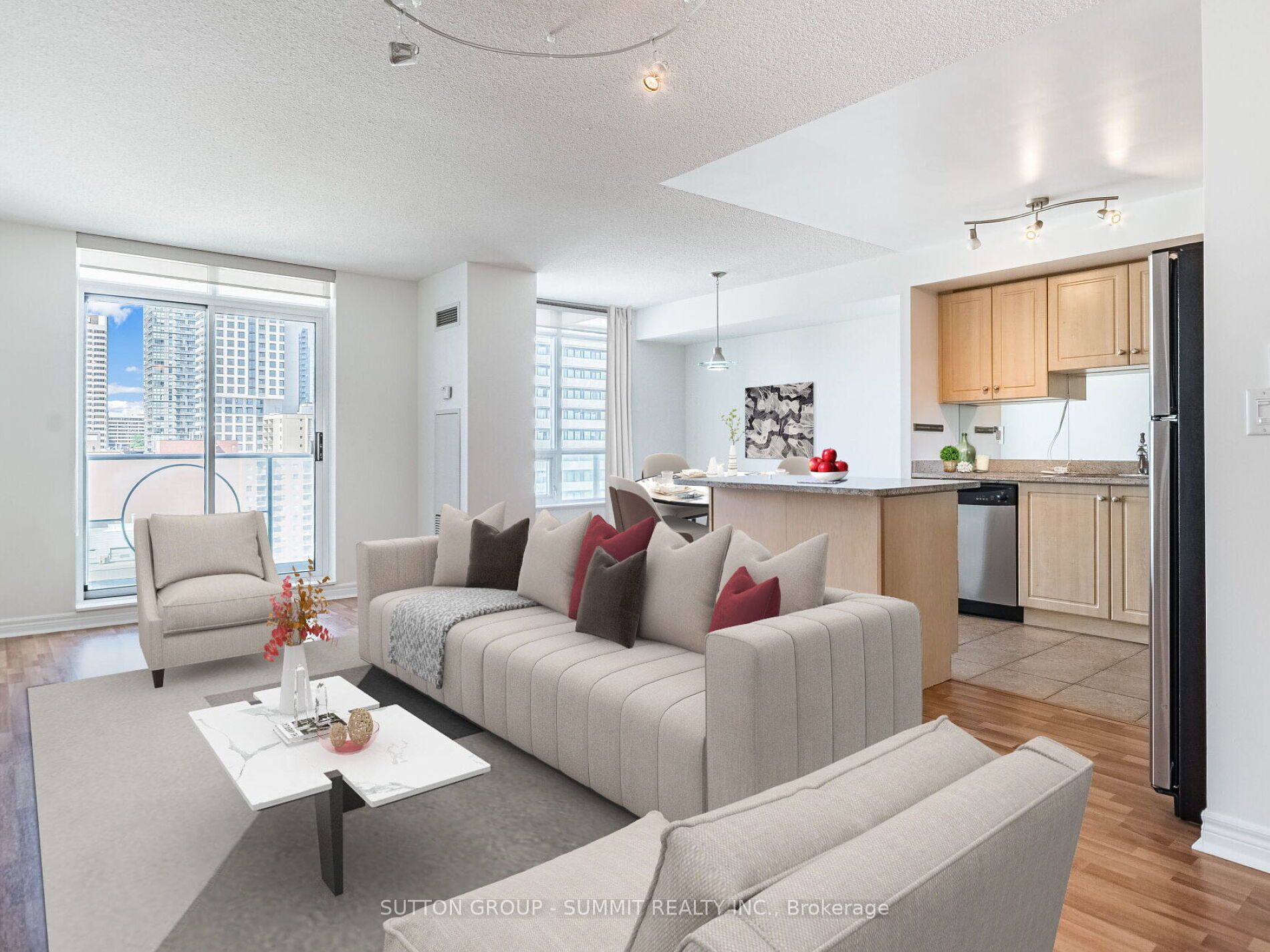 212 Eglinton Ave E, #1704