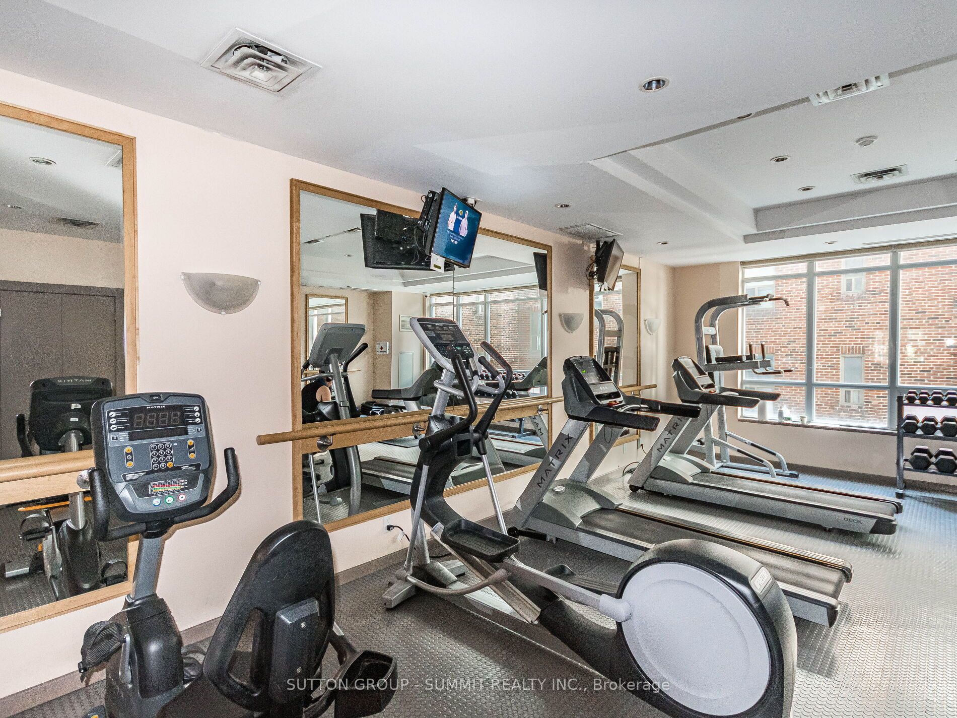 212 Eglinton Ave E, #1704