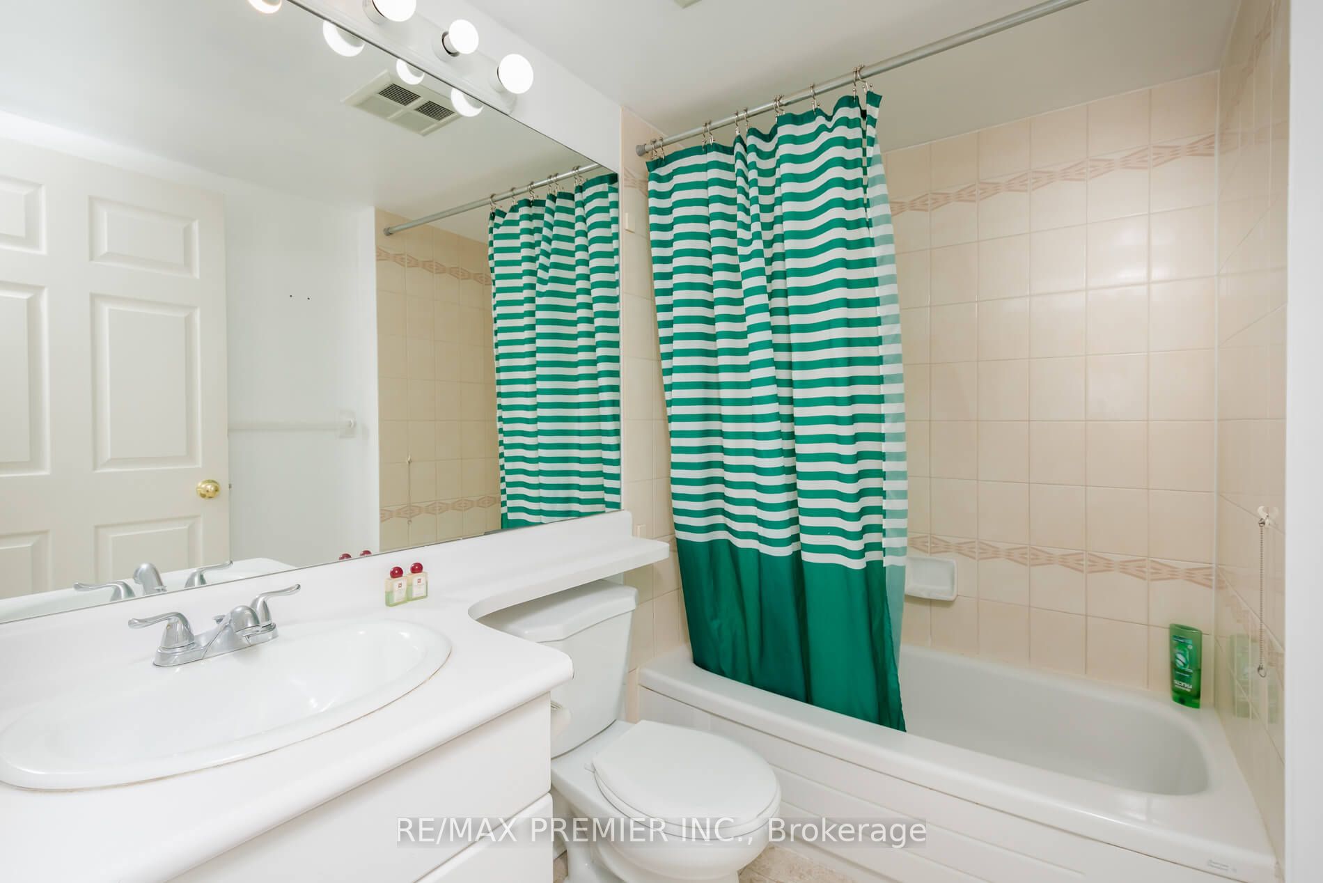 409 Bloor St E, #1003