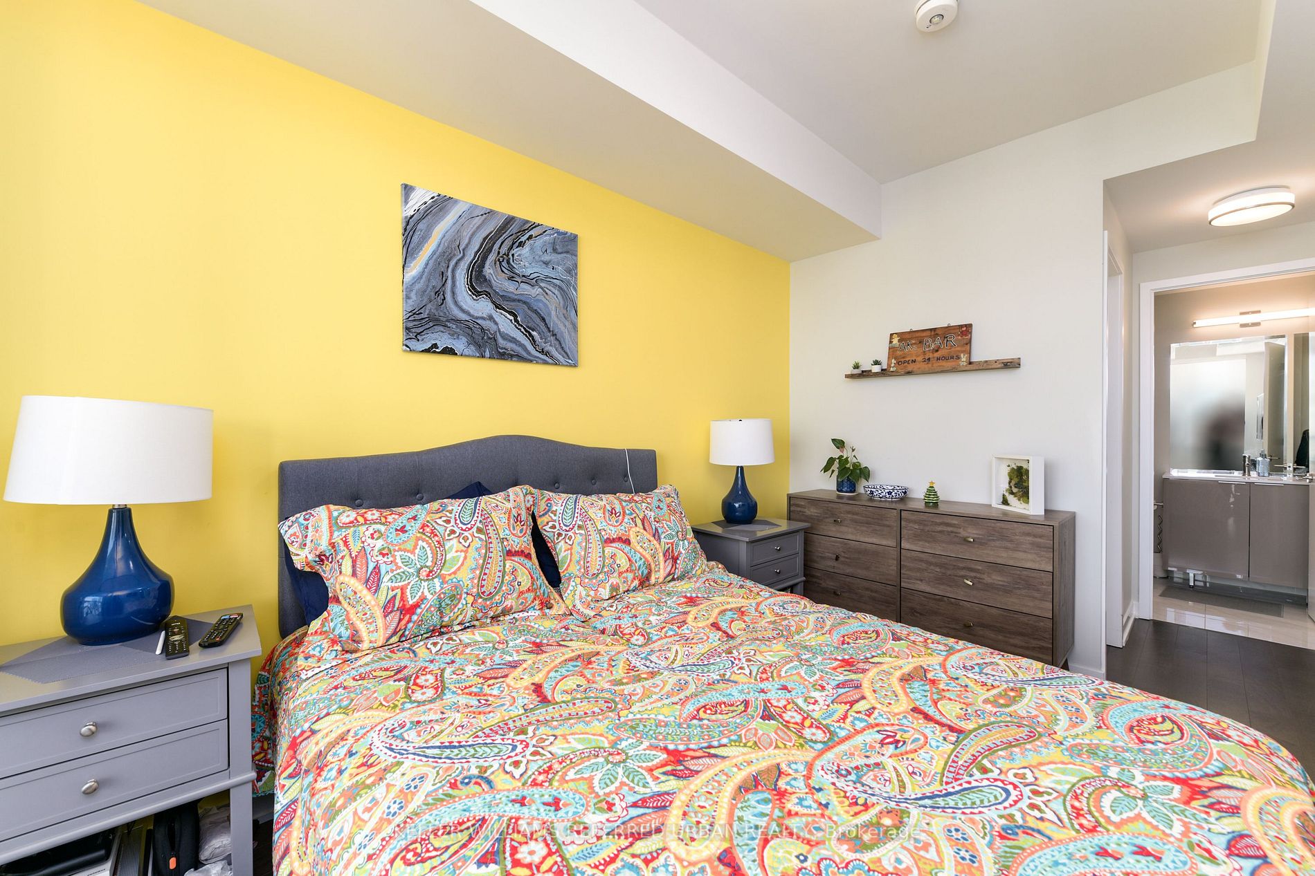 15 Queen's Quay Ave E, #1401