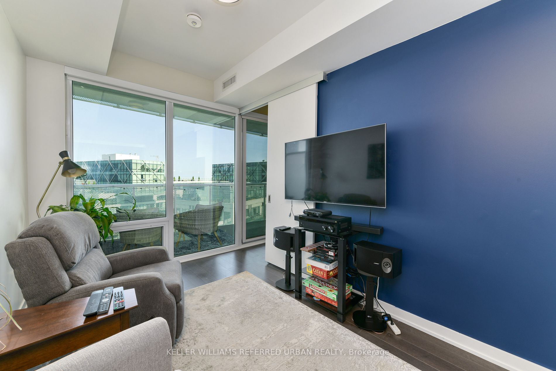 15 Queen's Quay Ave E, #1401