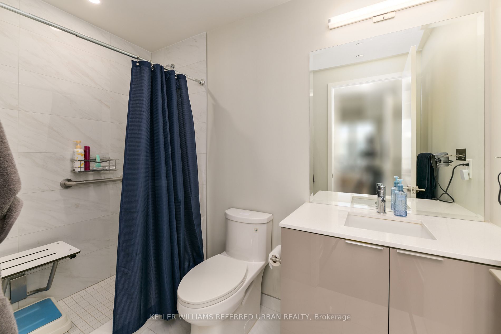 15 Queen's Quay Ave E, #1401