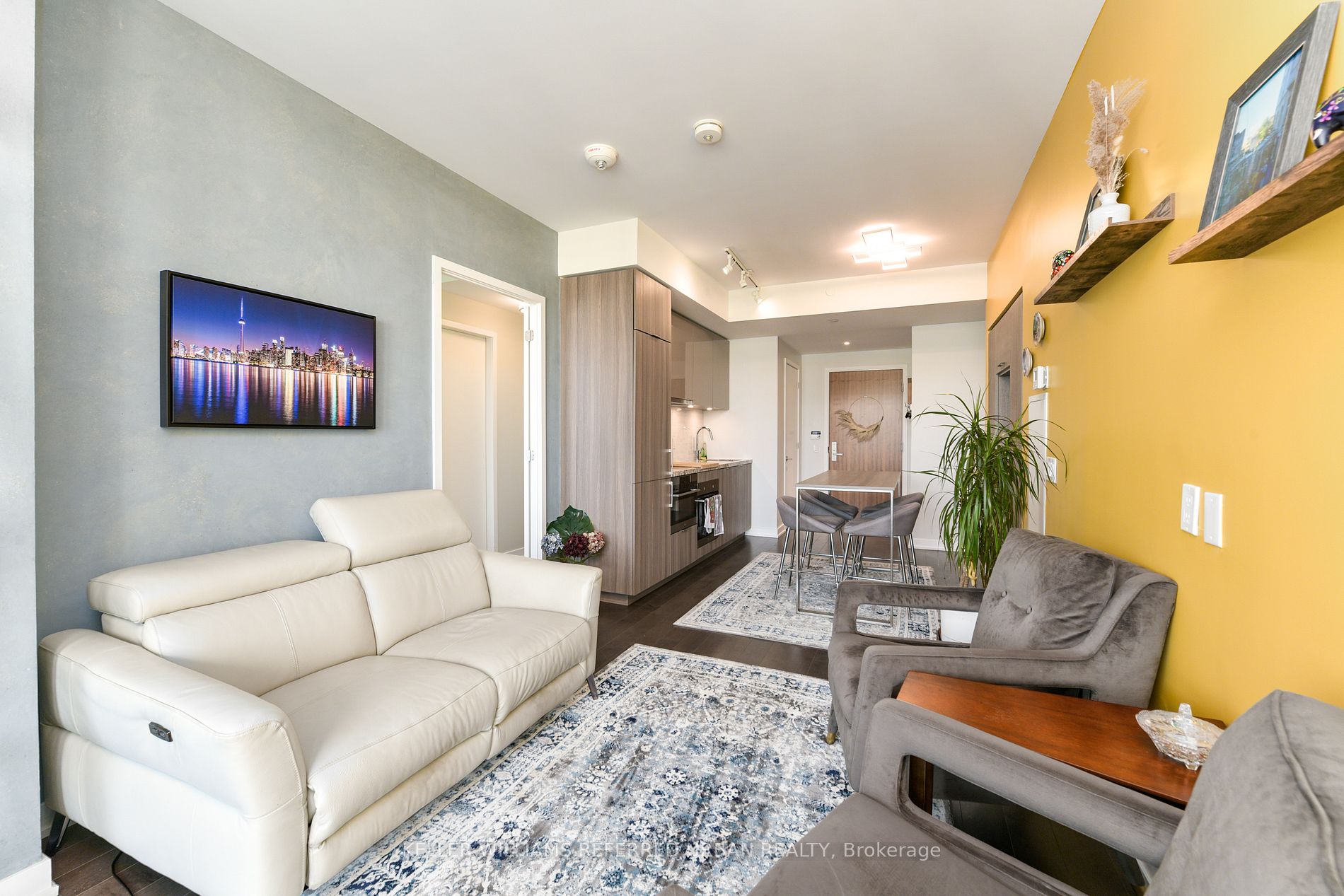 15 Queen's Quay Ave E, #1401